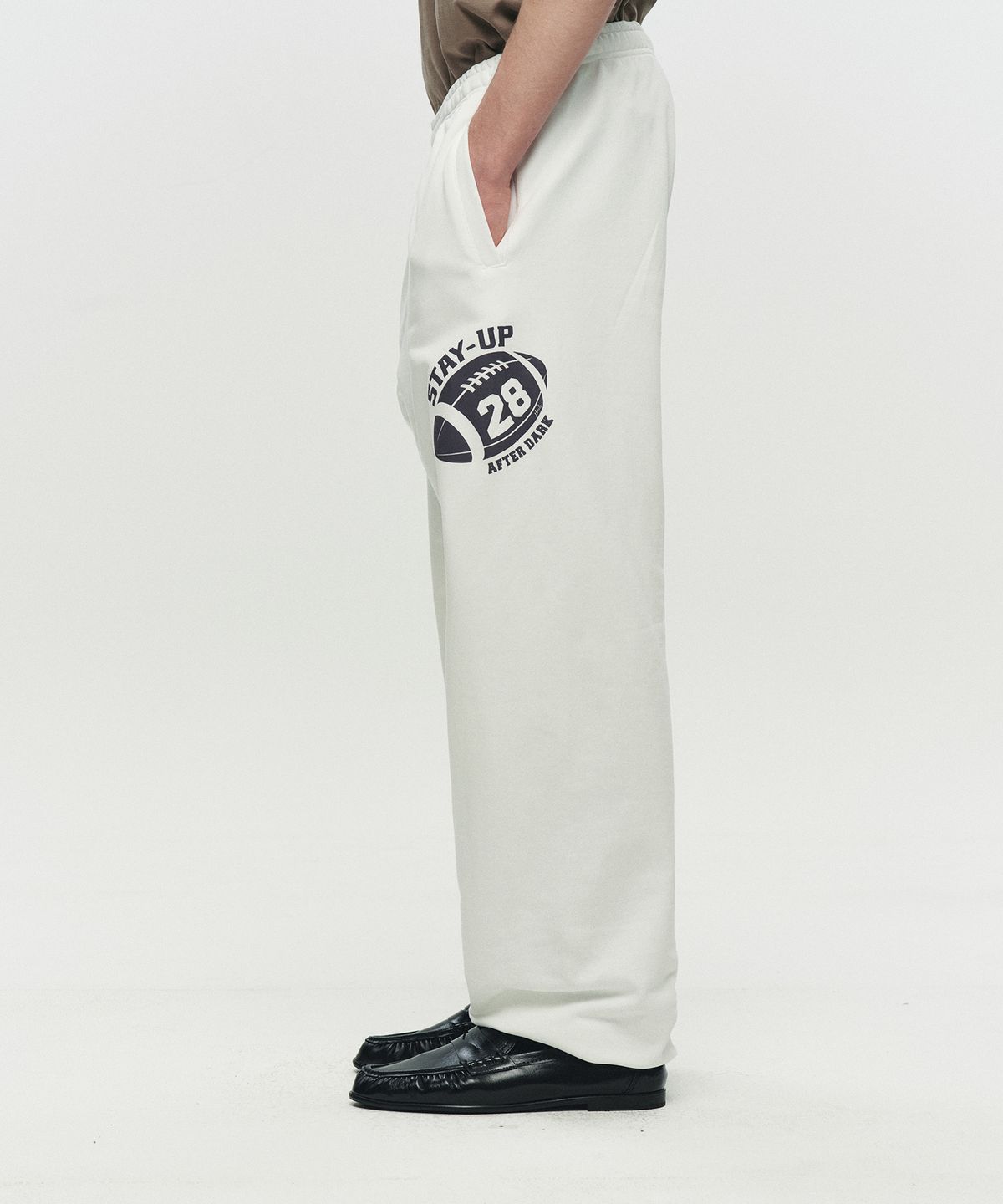 호이테(HEUTE) STAY UP SWEATPANTS (WHITE)