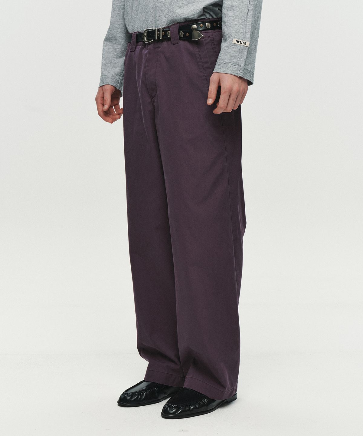 호이테(HEUTE) CURVE LINE WIDE PANTS (PURPLE)