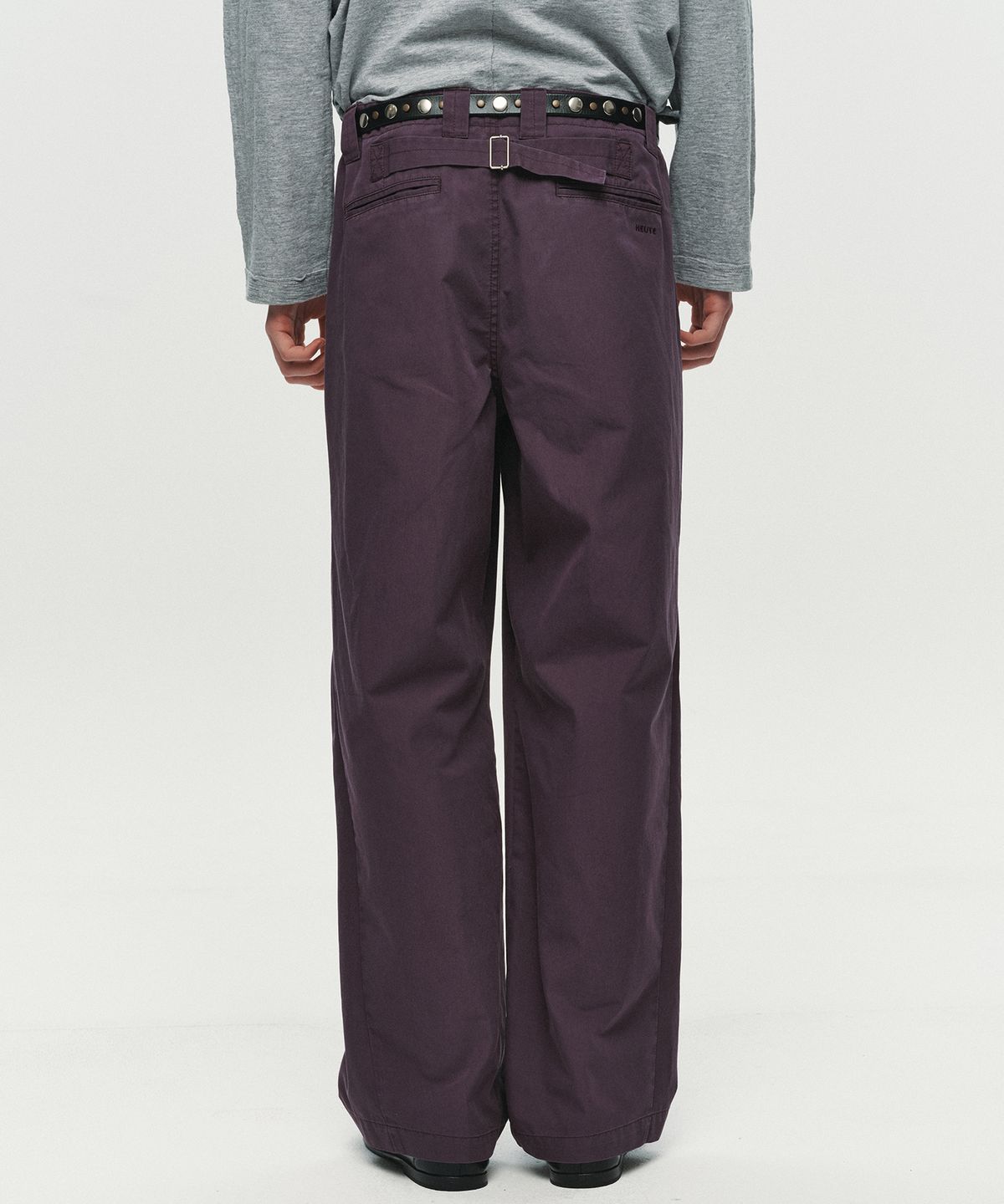 호이테(HEUTE) CURVE LINE WIDE PANTS (PURPLE)
