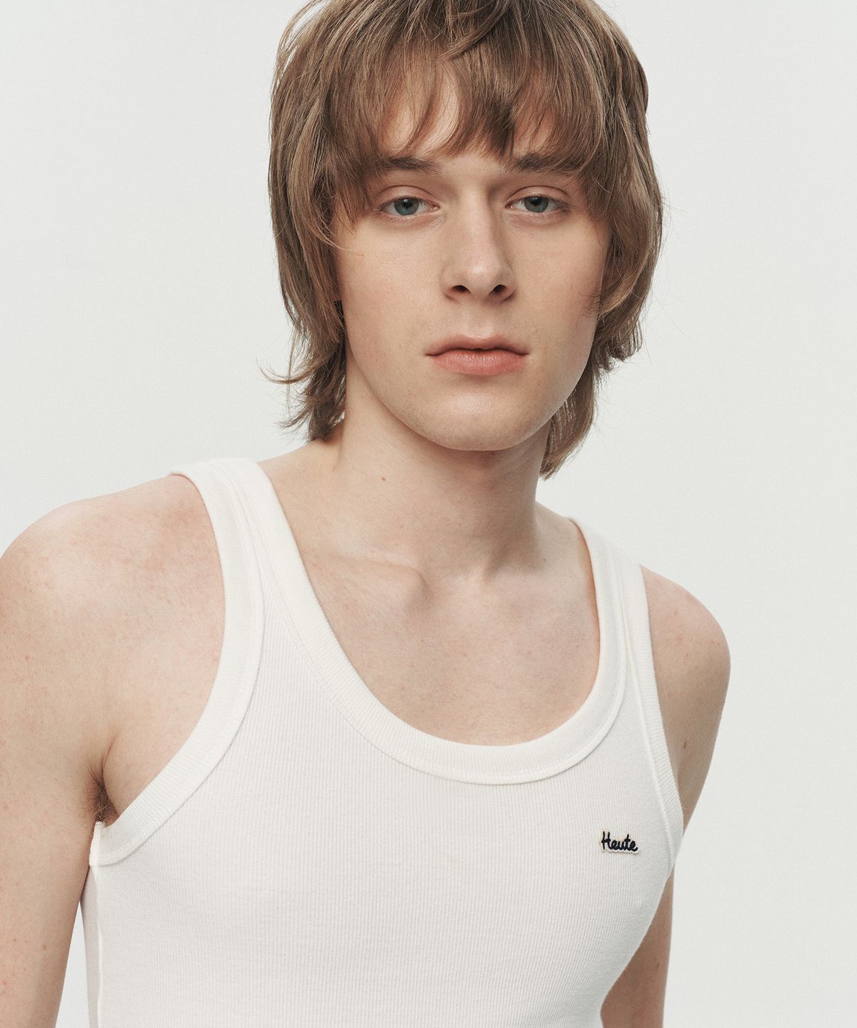 호이테(HEUTE) SIGNATURE RIB SLEEVELESS (WHITE)