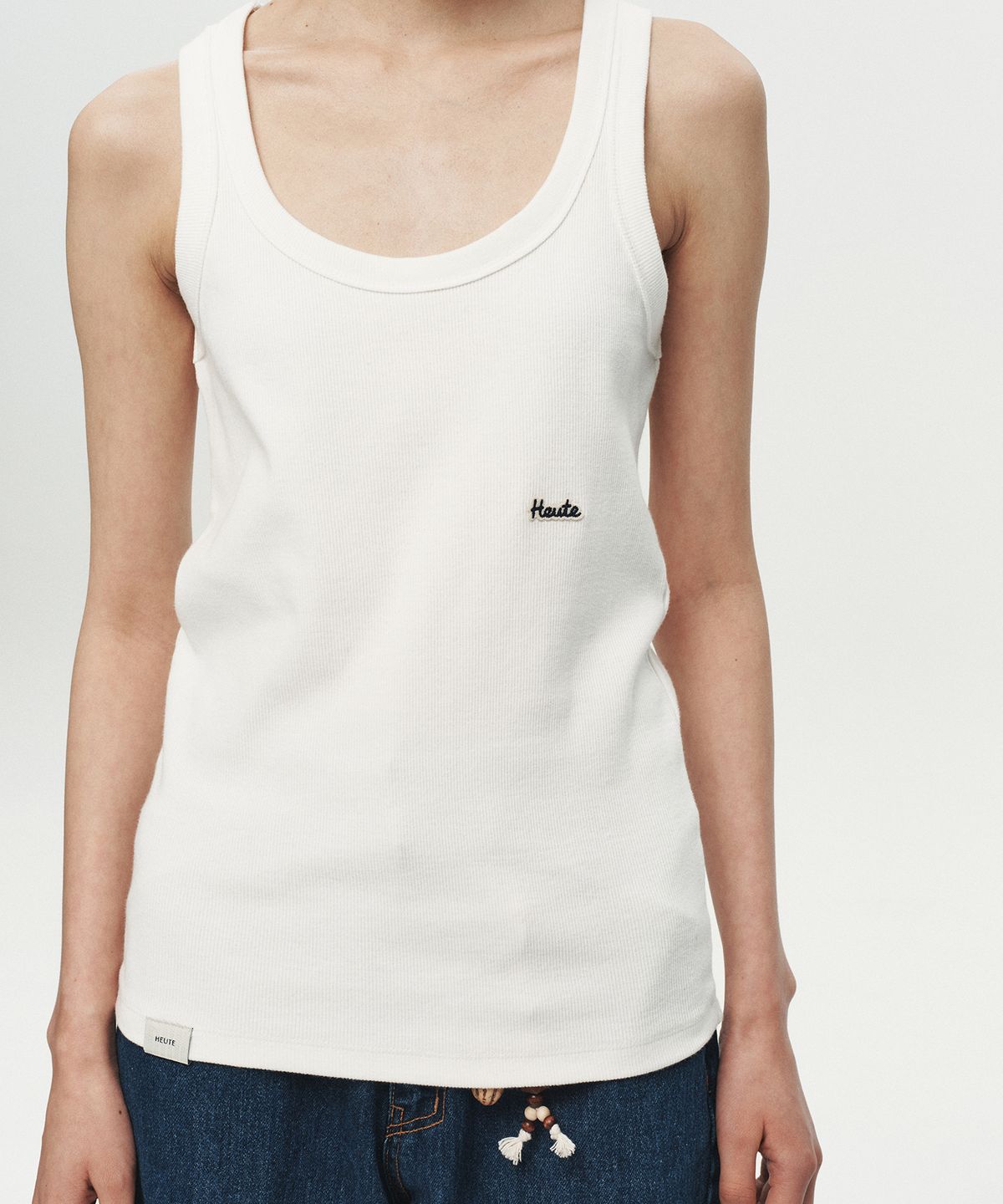 호이테(HEUTE) SIGNATURE RIB SLEEVELESS (WHITE)