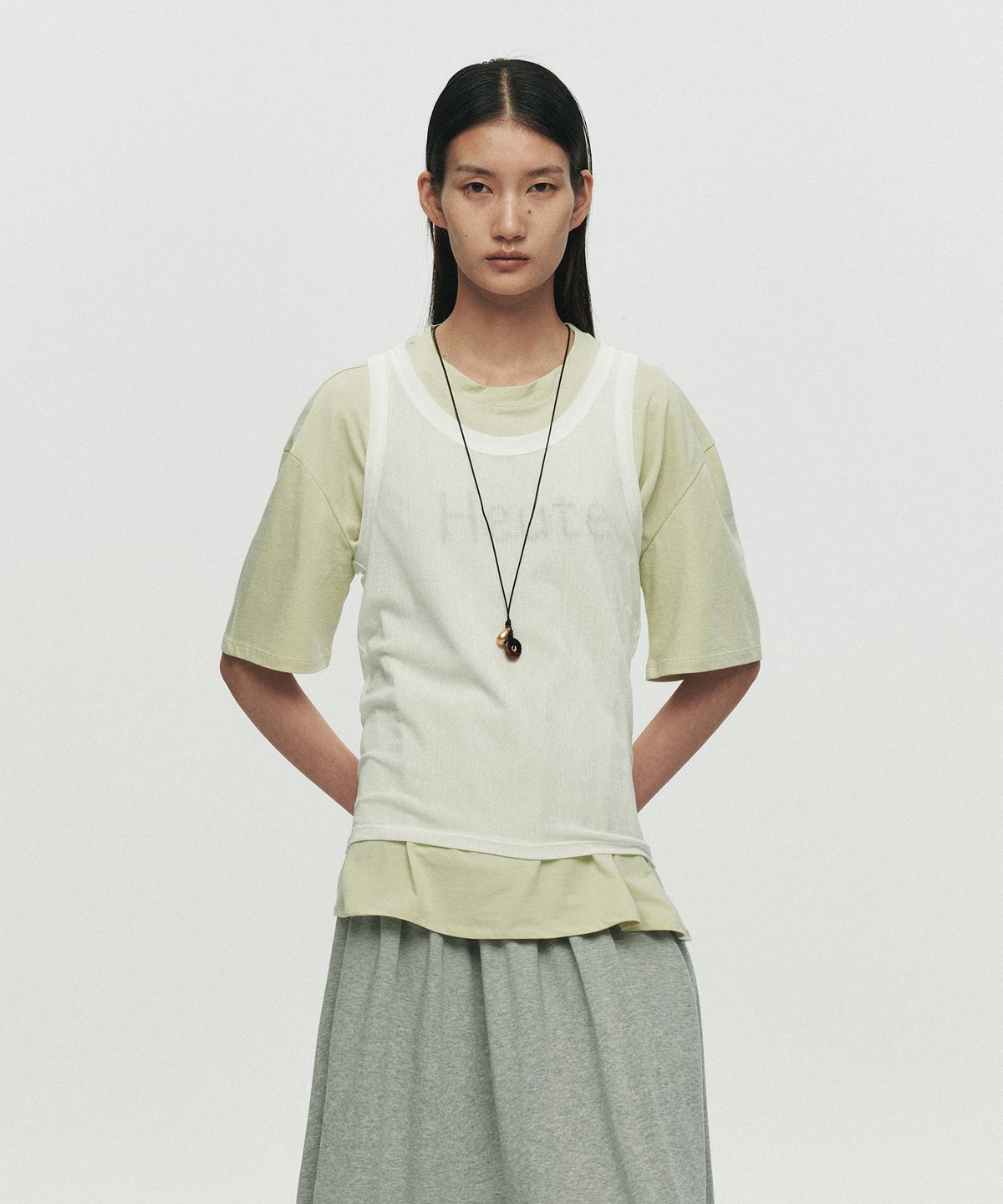 호이테(HEUTE) BEADED LOGO T-SHIRT (MINT)