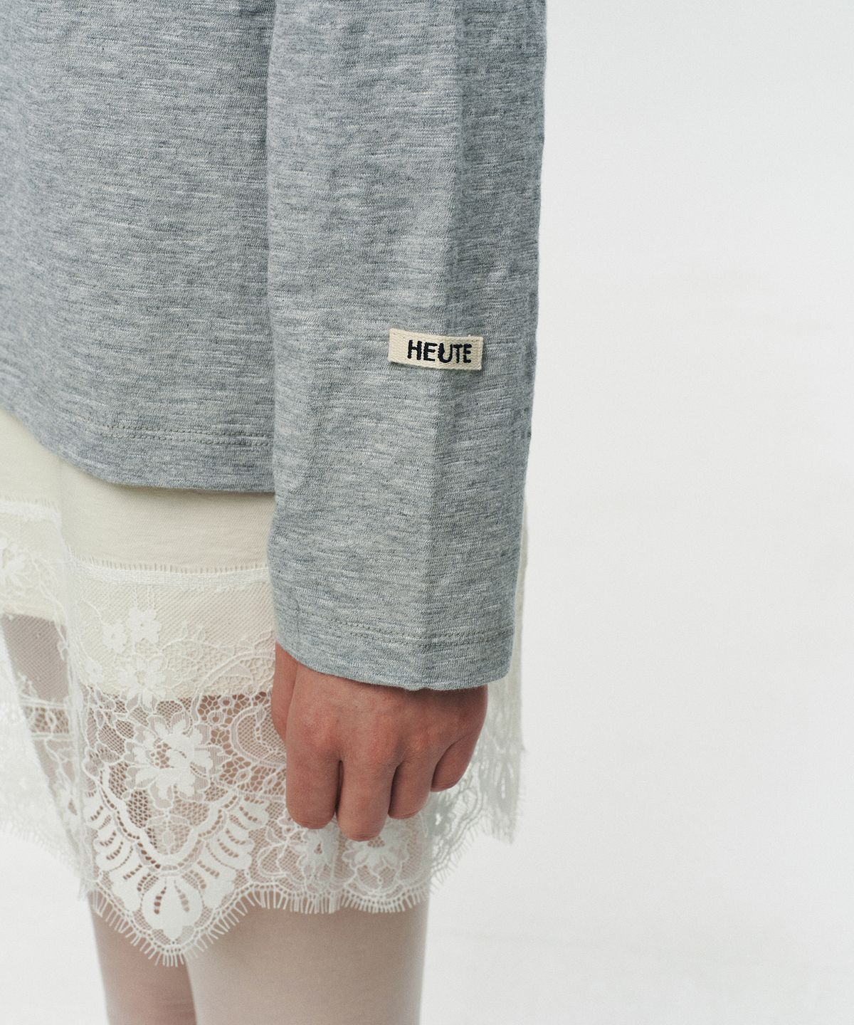 호이테(HEUTE) NATURAL SLUB LONG SLEEVE T-SHIRT (MELANGE GREY)
