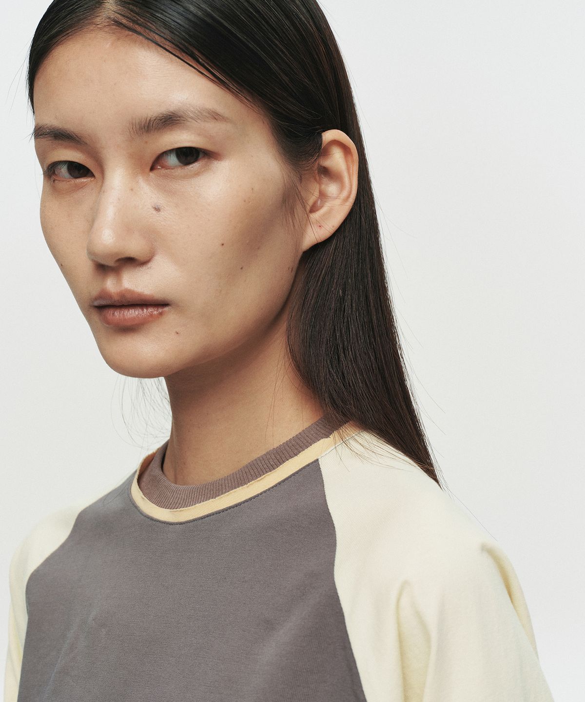 호이테(HEUTE) COLOR RAGLAN LONG SLEEVE T-SHIRT (YELLOW)