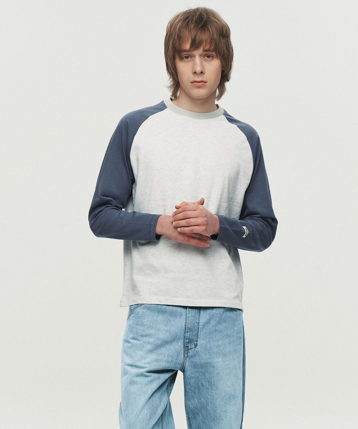 호이테(HEUTE) COLOR RAGLAN LONG SLEEVE T-SHIRT (NAVY)