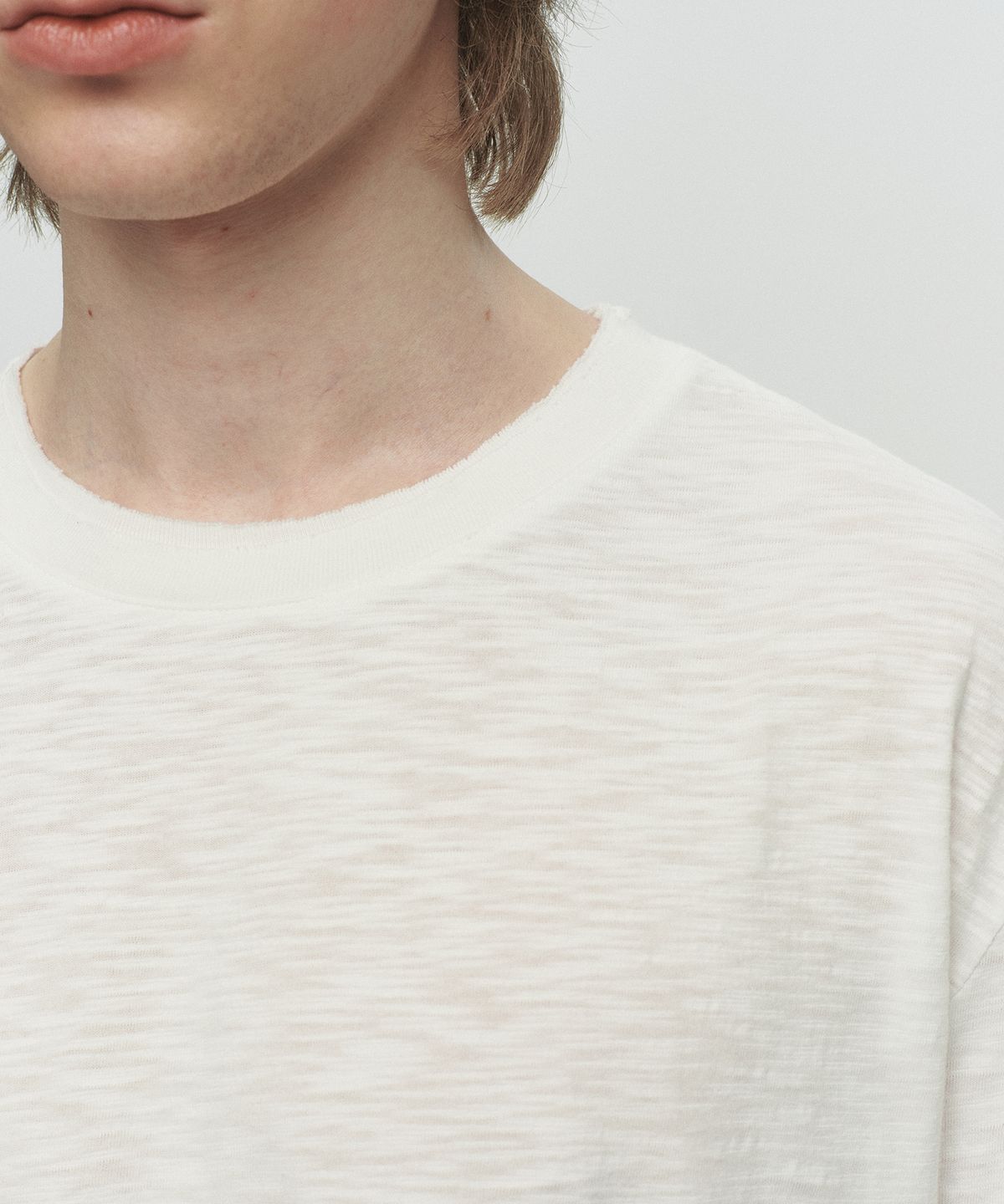 호이테(HEUTE) RAW LONG SLEEVE T-SHIRT (WHITE)