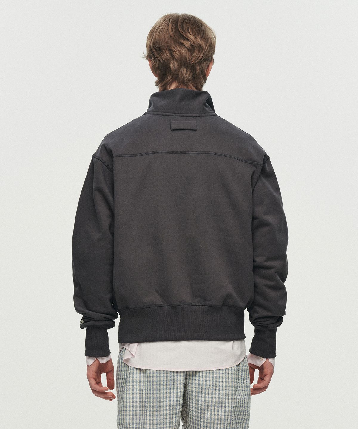 호이테(HEUTE) ELIN HALF ZIP SWEATSHIRT (DARK GREY)
