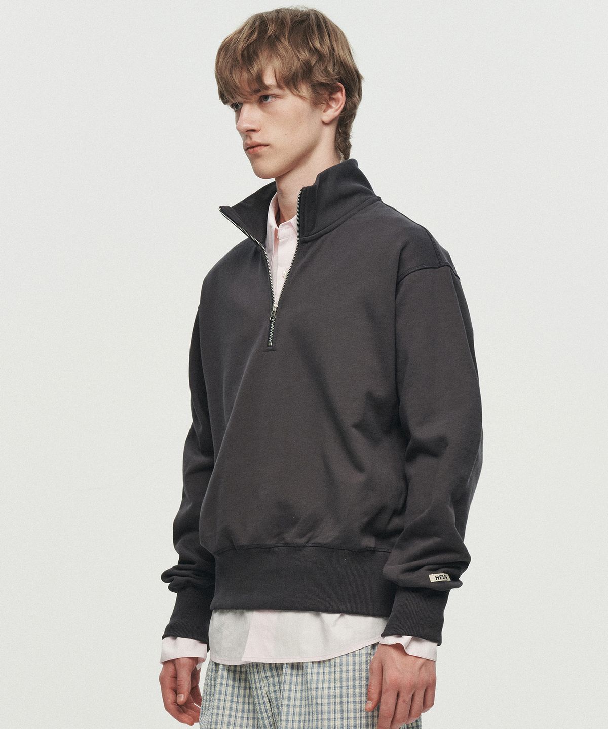 호이테(HEUTE) ELIN HALF ZIP SWEATSHIRT (DARK GREY)