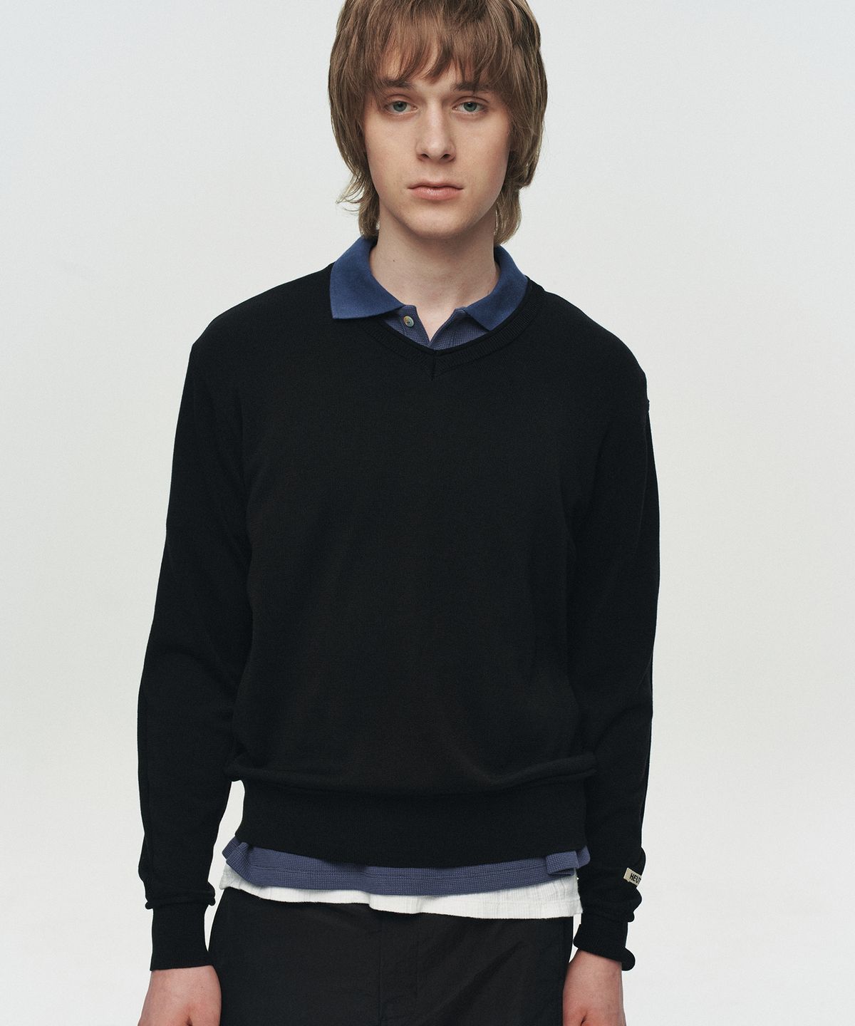 호이테(HEUTE) NIEL COTTON V-NECK KNIT (BLACK)