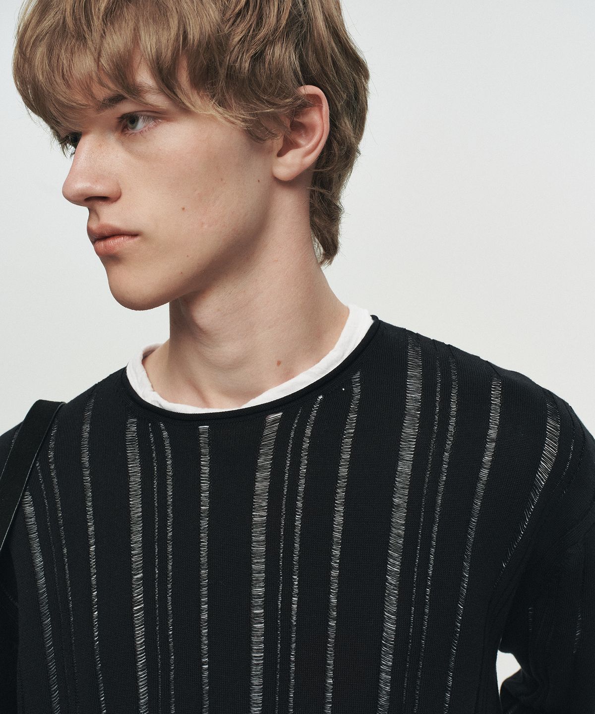 호이테(HEUTE) SHEER STRIPE KNIT (BLACK)