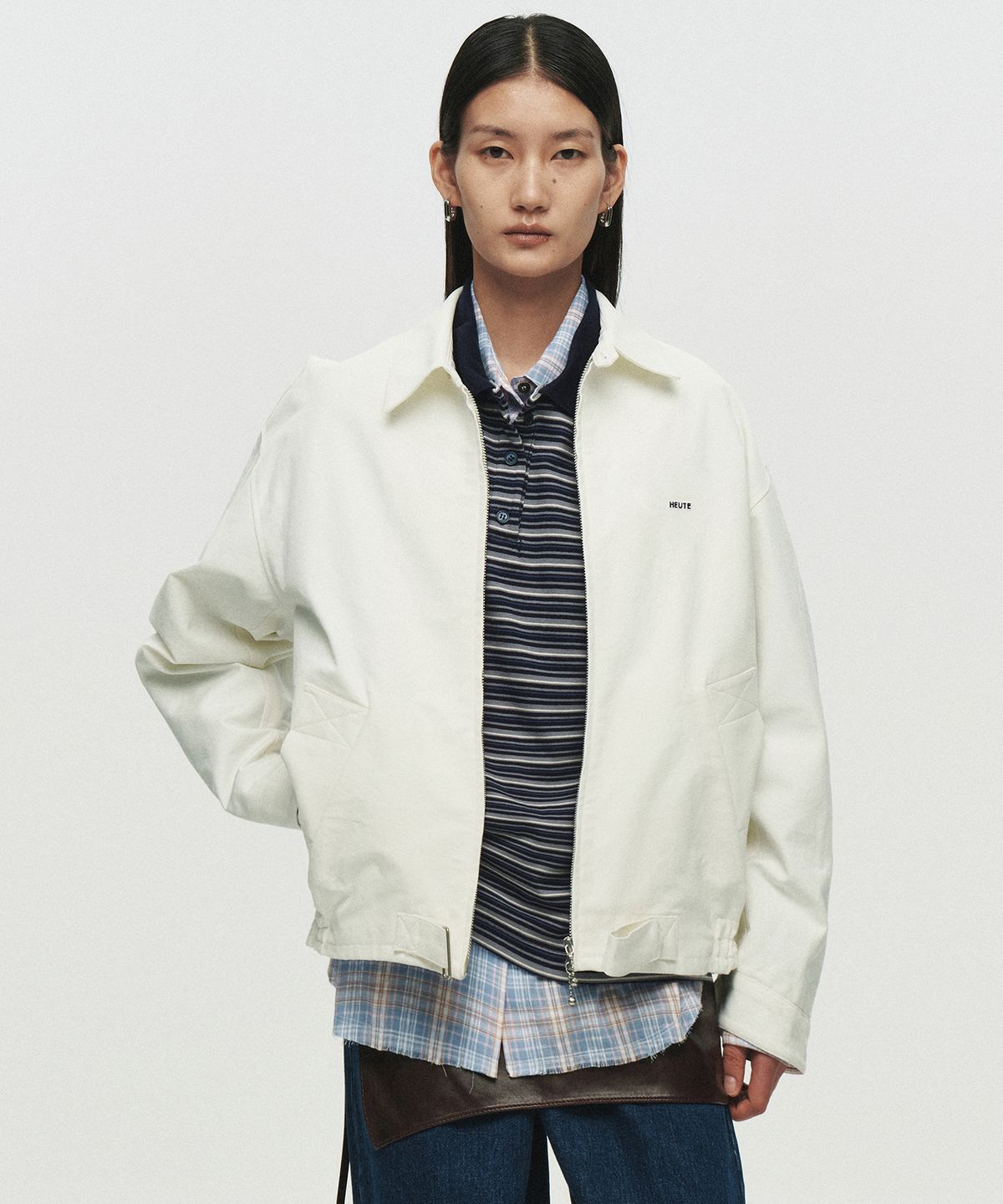 호이테(HEUTE) MARTIN STRUCTURED BOMBER JACKET (OFF WHITE)