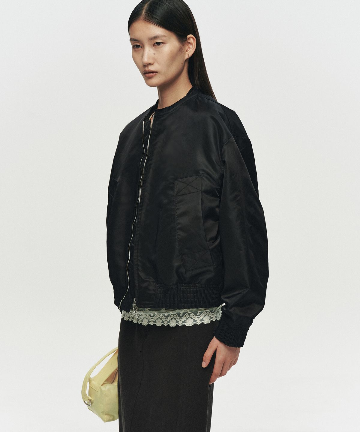 호이테(HEUTE) FRAME COLLARLESS BOMBER JACKET (BLACK)