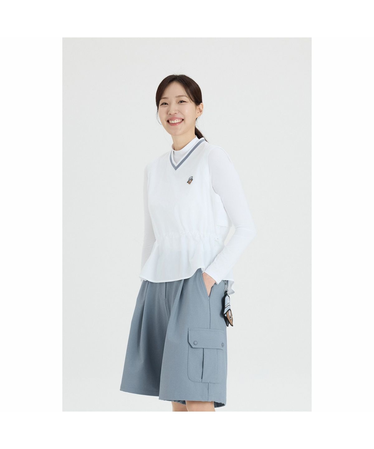 골든베어(GOLDEN BEAR) (W) V-neck Mid length Woven Vest   G5VAM26201WHX
