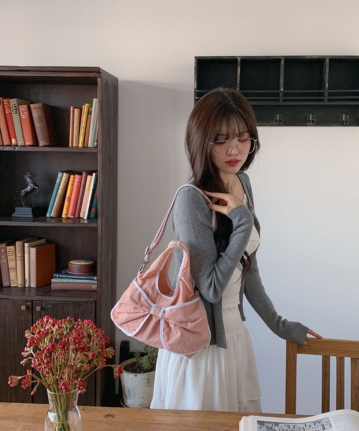 어틸스튜디오(ATIL STUDIO) 위스퍼 리본 백 (3-Way) / 에어리 시리즈 _ [블러쉬 피치]
