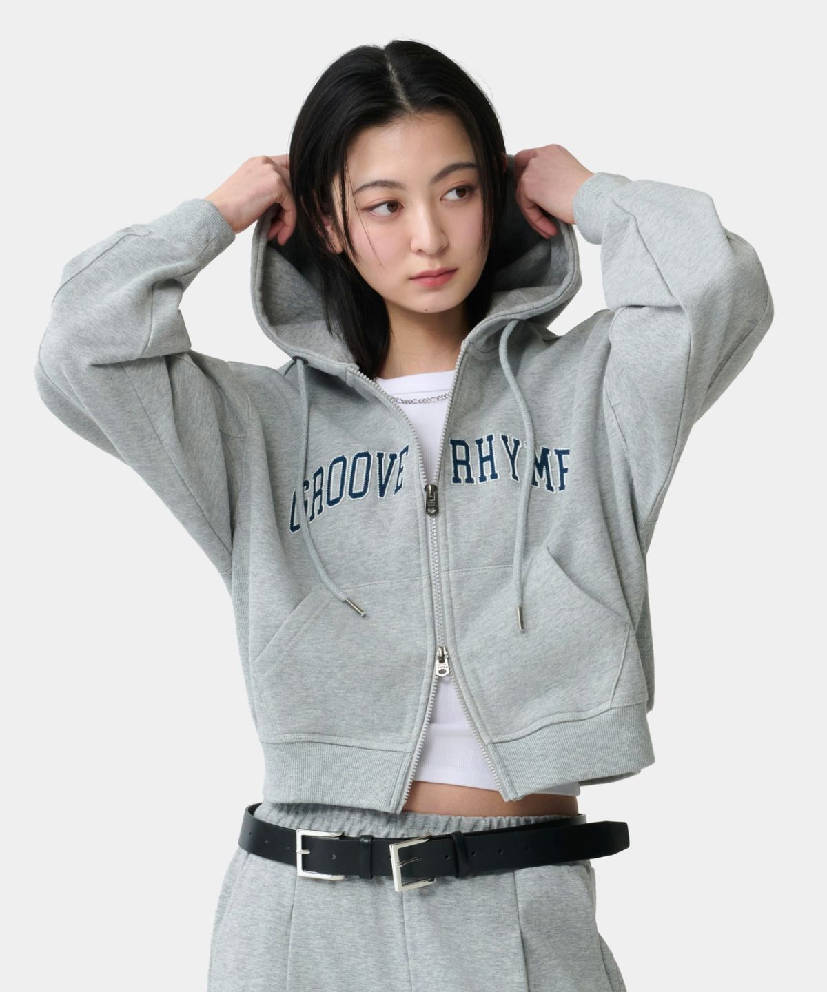 그루브라임(GROOVE RHYME) 3단쭈리 아플리케 로고 후드집업 (2COLOR) (FRBRCXJ502M)