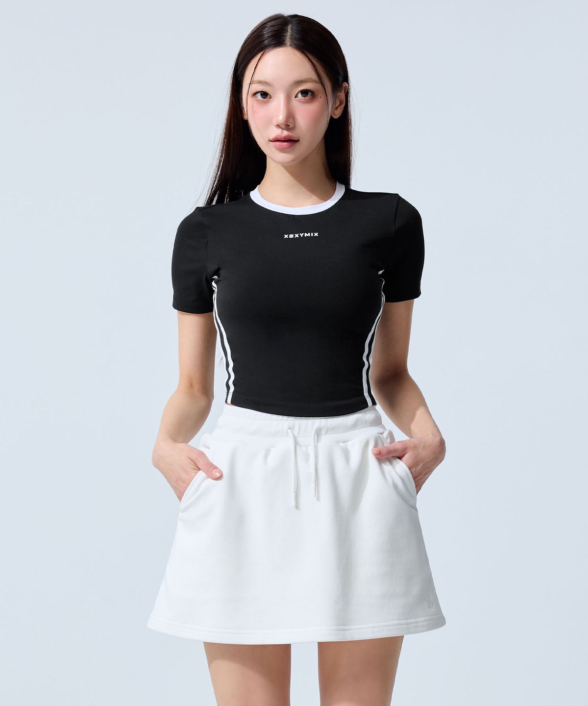 젝시믹스(XEXYMIX) 스포티 트랙라인 크롭 숏슬리브 XFL2TS1111