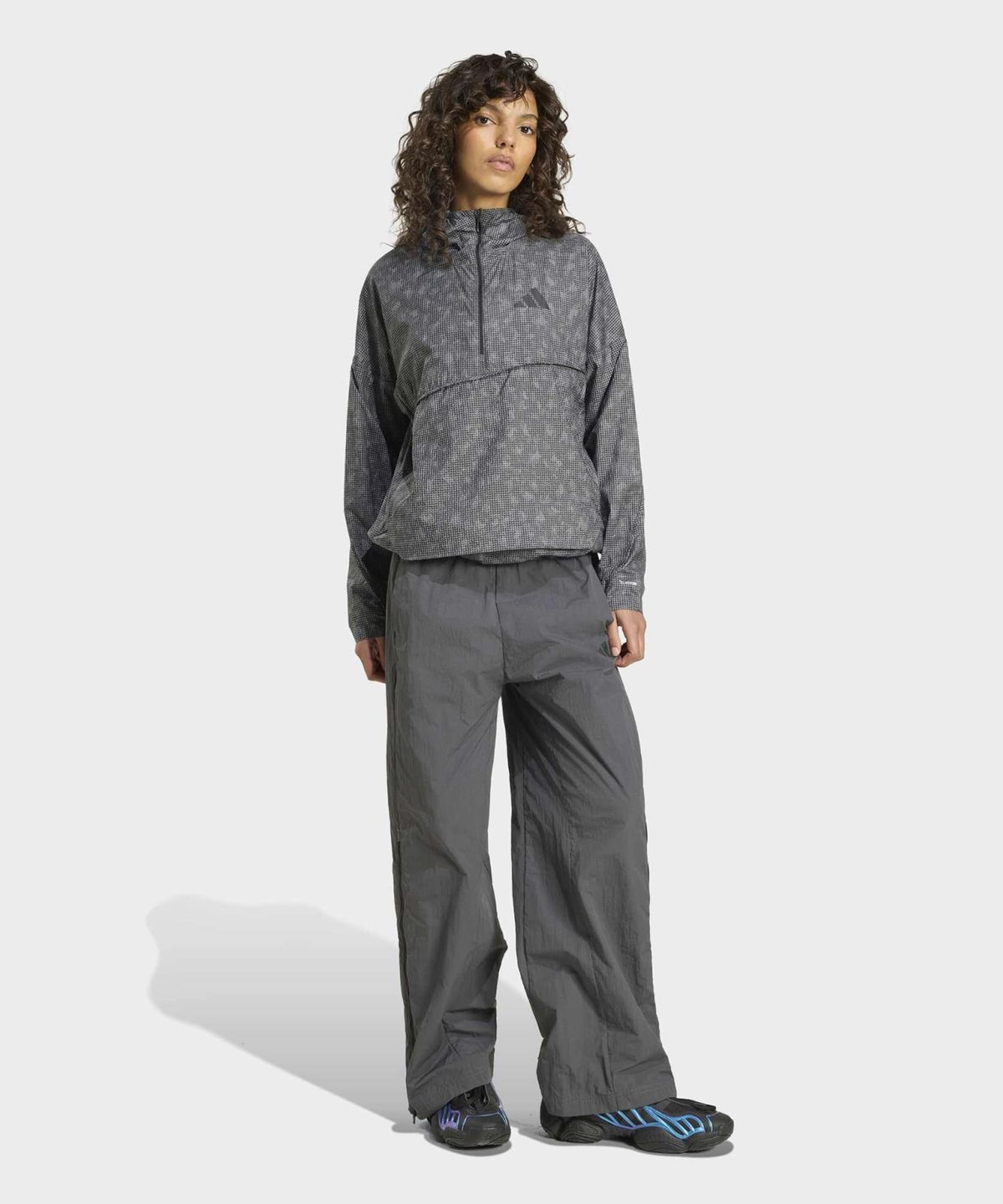 아디다스(ADIDAS) 테렉스 엑스플로릭 클라이마365 프린티드 윈드 아노락 - 그레이:카본:블랙 / KE7511