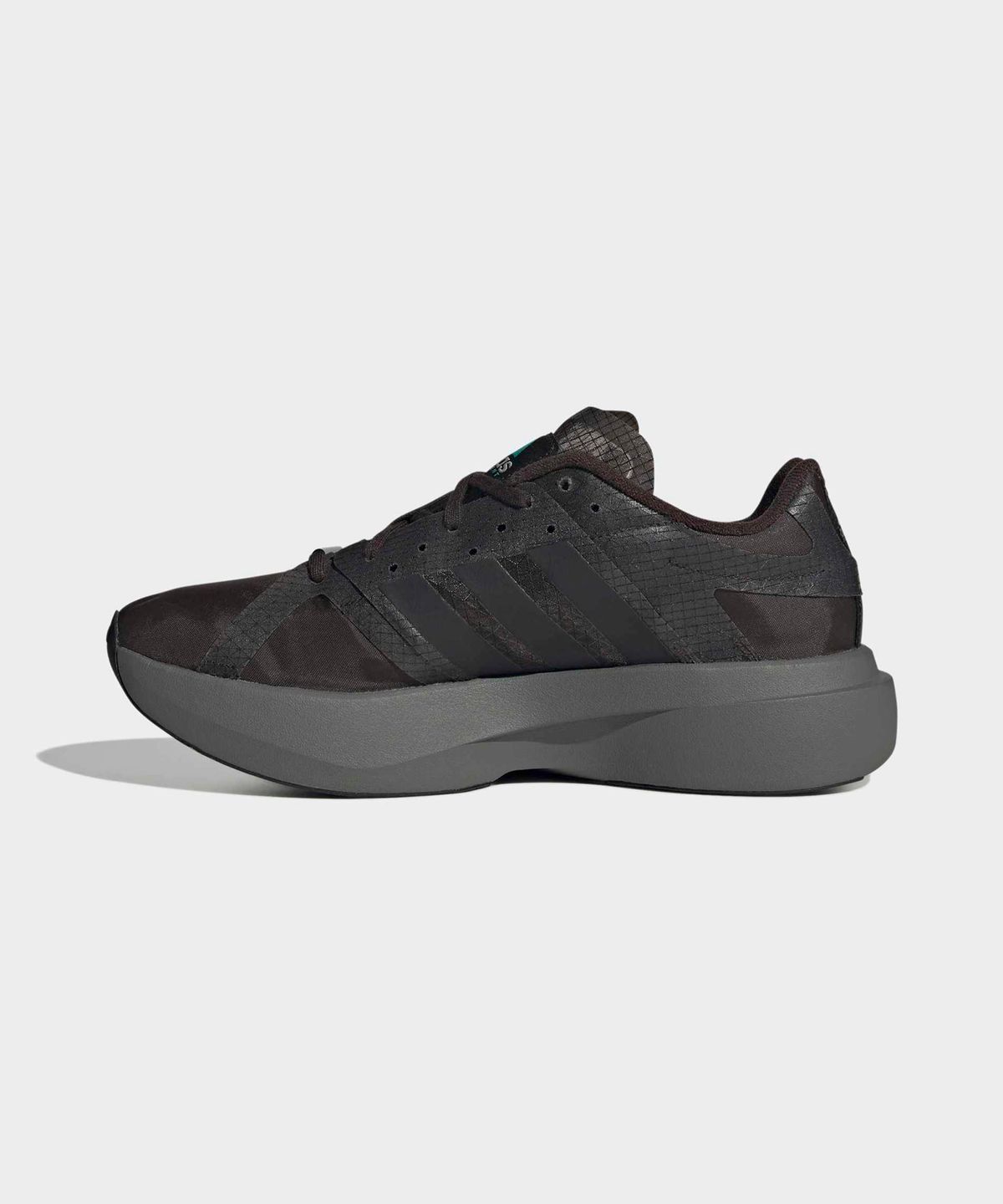 아디다스(ADIDAS) 이큅먼트 EVO SL - 아우라커피:블랙:그린 / KJ8840
