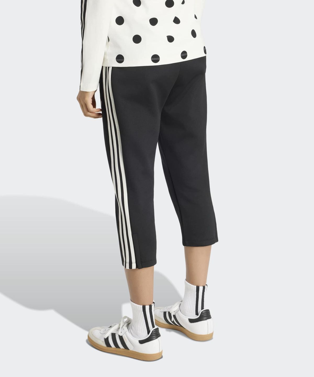 아디다스(ADIDAS) 3/4 슈퍼스타 트랙 팬츠 - 블랙 / KV1183