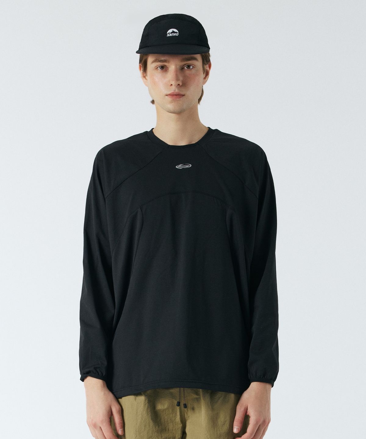 산로(SANRO) [UNISEX] 퀵드라이 리플렉티브 프린트 풀오버 티 - 블랙