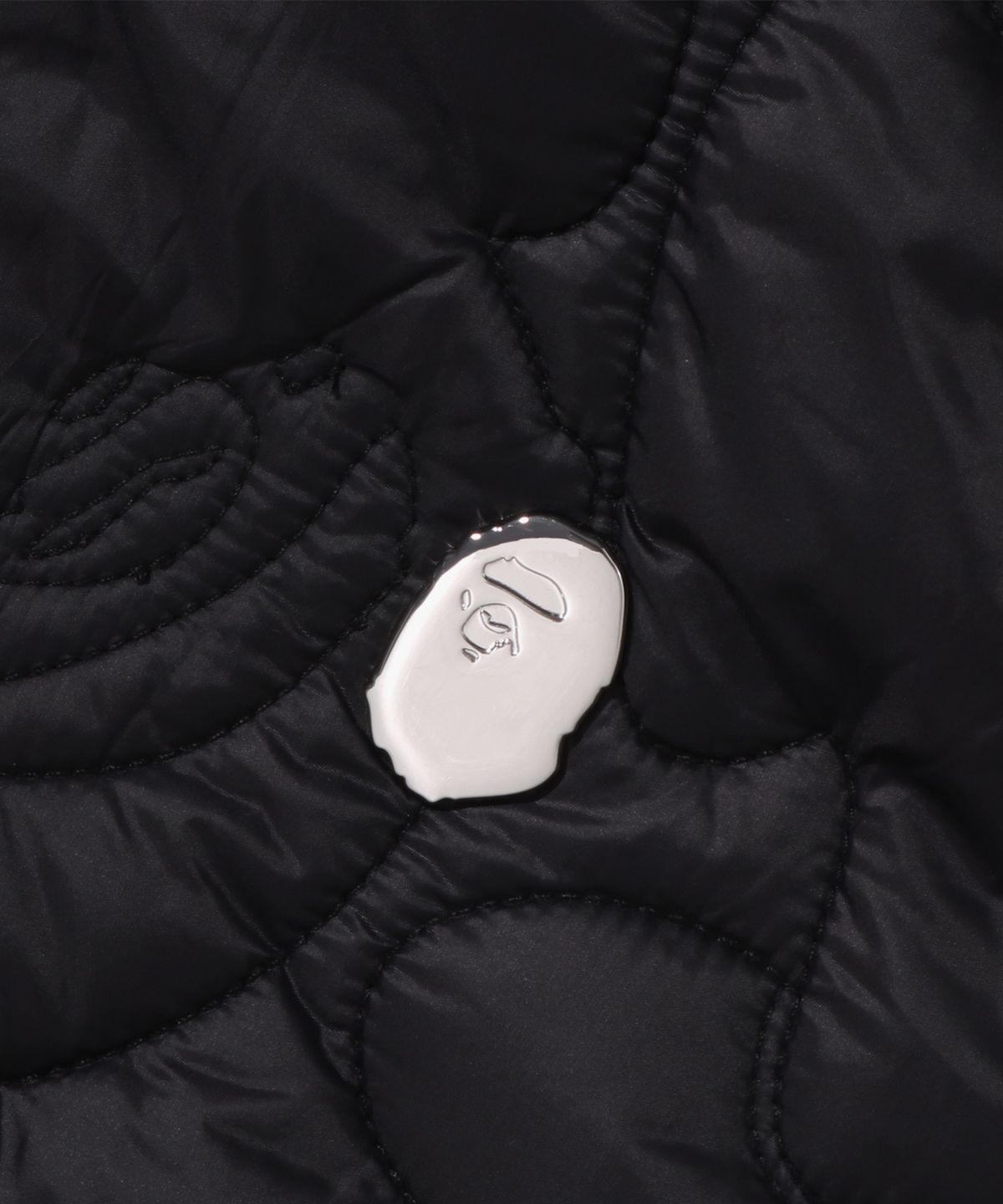 베이프(BAPE) 솔리드 퍼스트 카모 리버시블 샤크 집 헤비 자켓(M) CHARCOAL