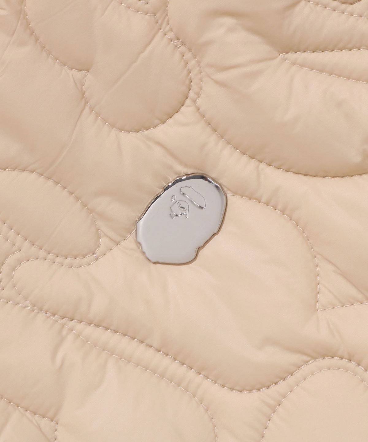 베이프(BAPE) 솔리드 퍼스트 카모 리버시블 샤크 집 헤비 자켓(M) BEIGE