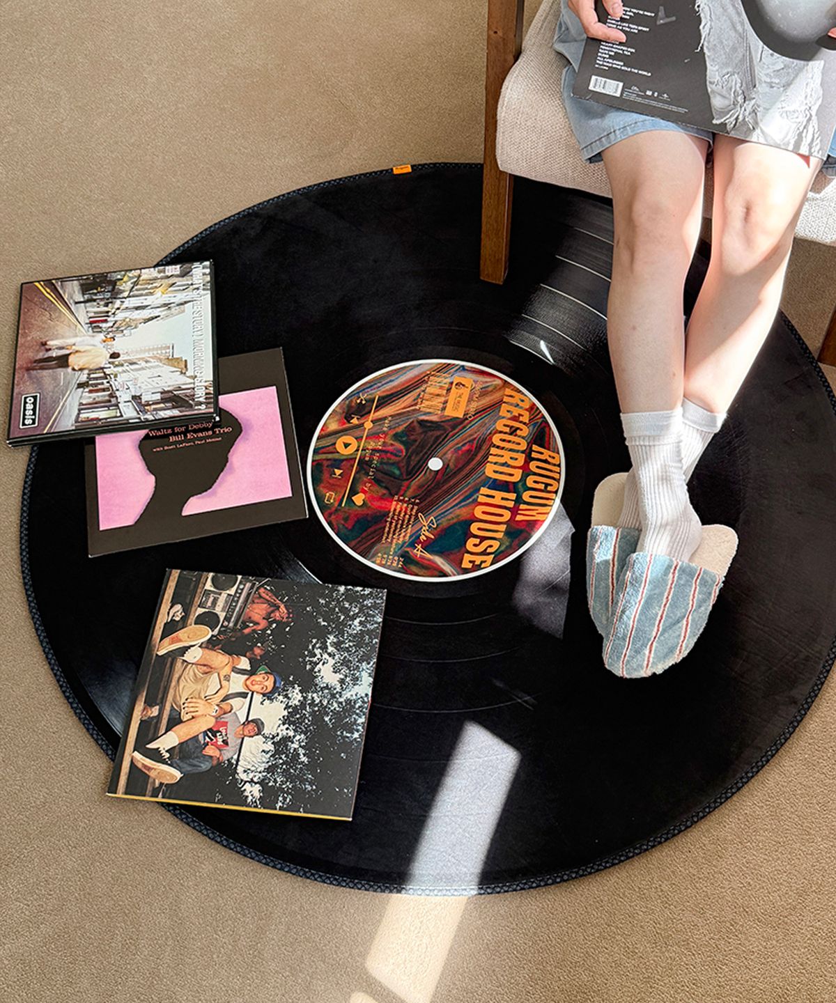 러움(RUGUM) 모노로그 LP 소프티 발수 원형 러그 먼지없는 극세사 미끄럼방지 사계절 거실 침실 카페트