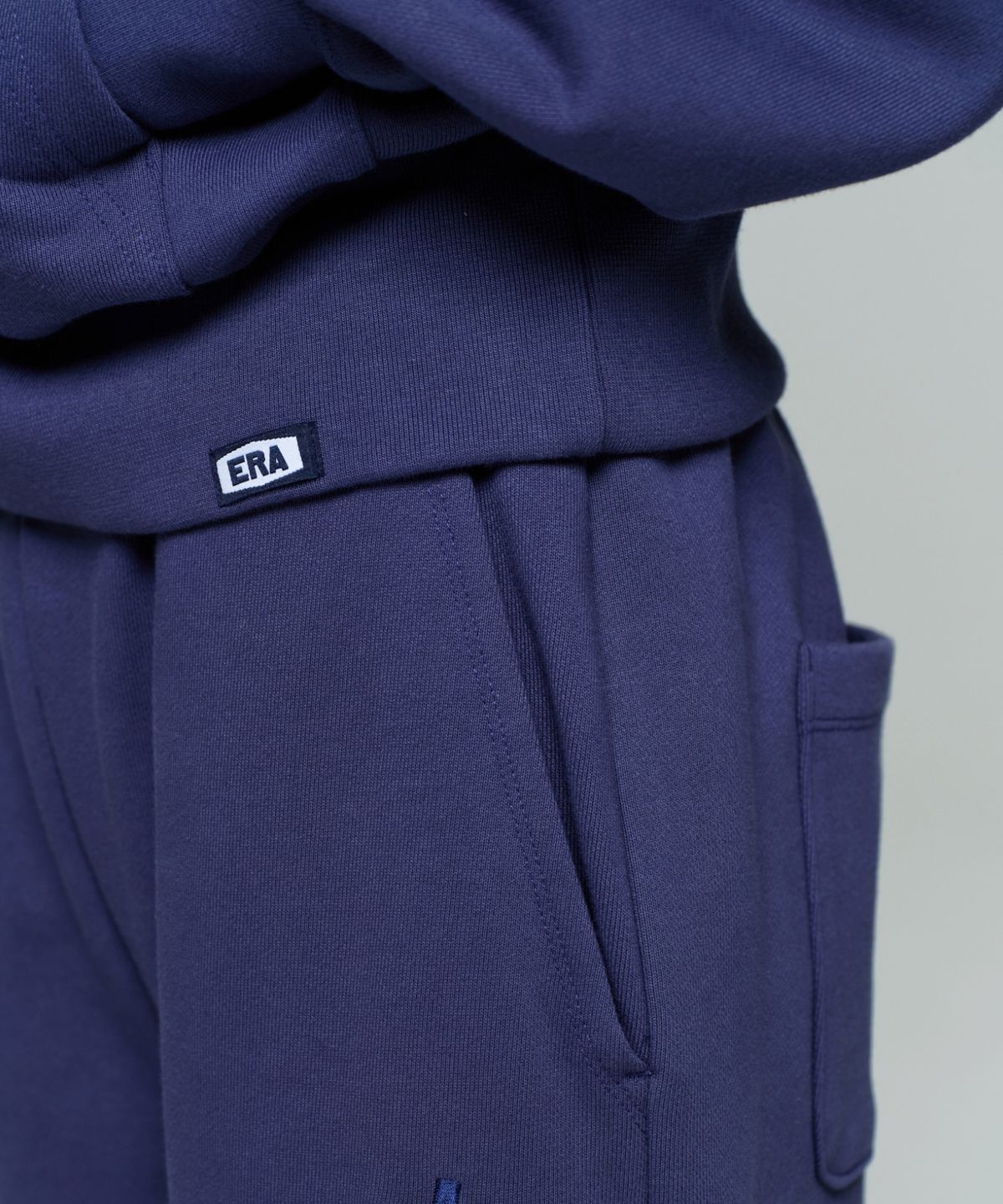 이알에이(ERA) UNISEX ERA HEAVY HOODIE - INK NAVY