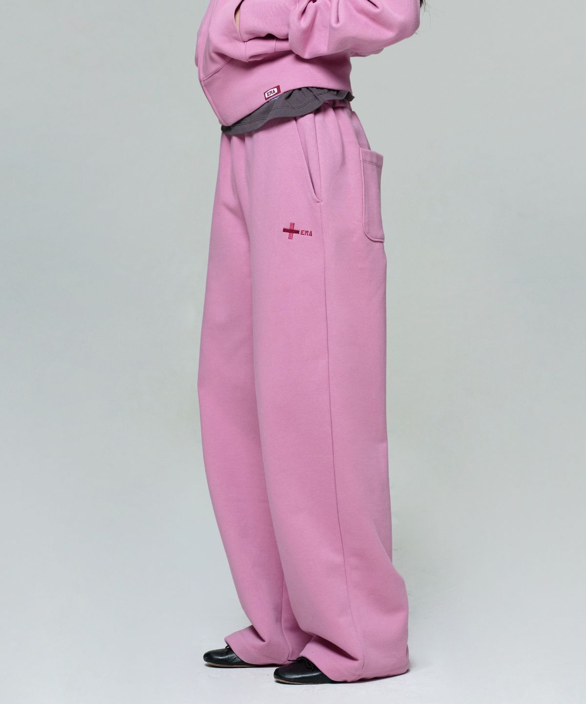 이알에이(ERA) UNISEX ERA HEAVY SWEATPANTS - RED BEAN