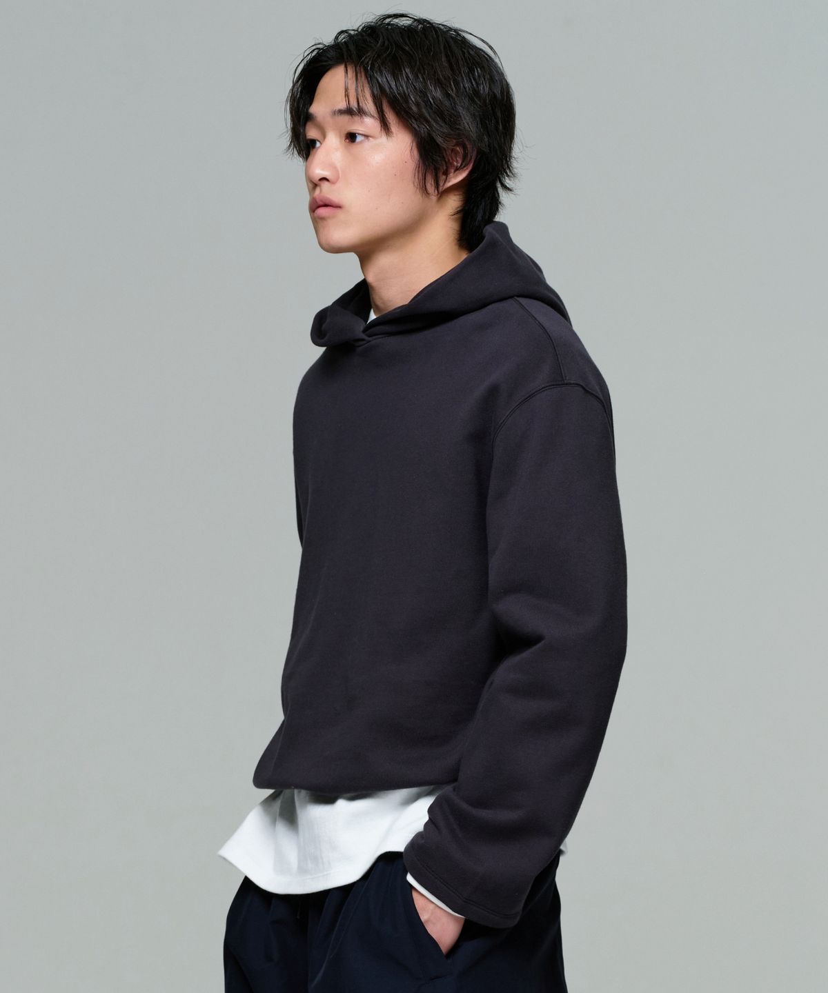 이알에이(ERA) UNISEX CROPPED STRING HOODIE - FADED BLACK