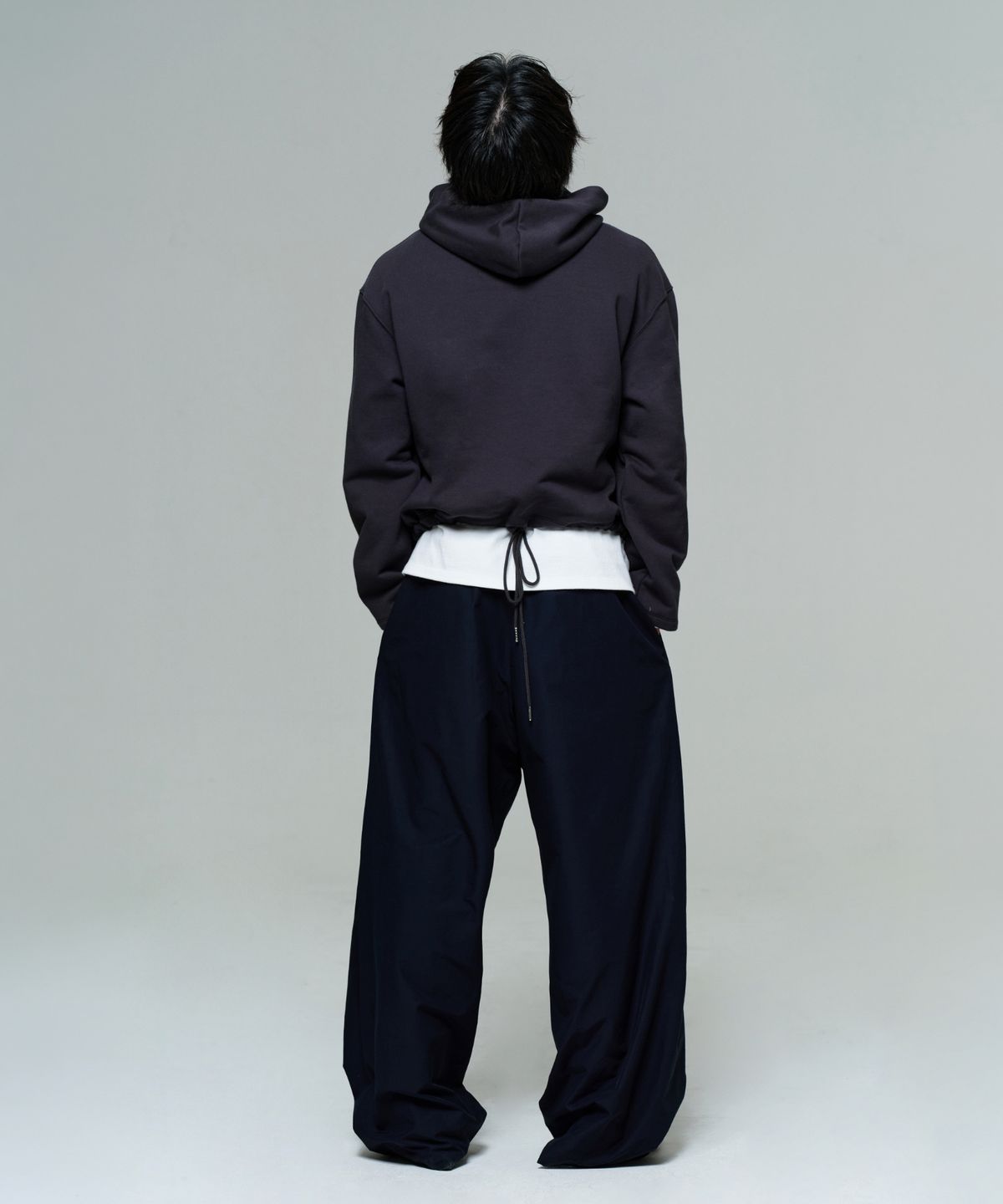 이알에이(ERA) UNISEX CROPPED STRING HOODIE - FADED BLACK