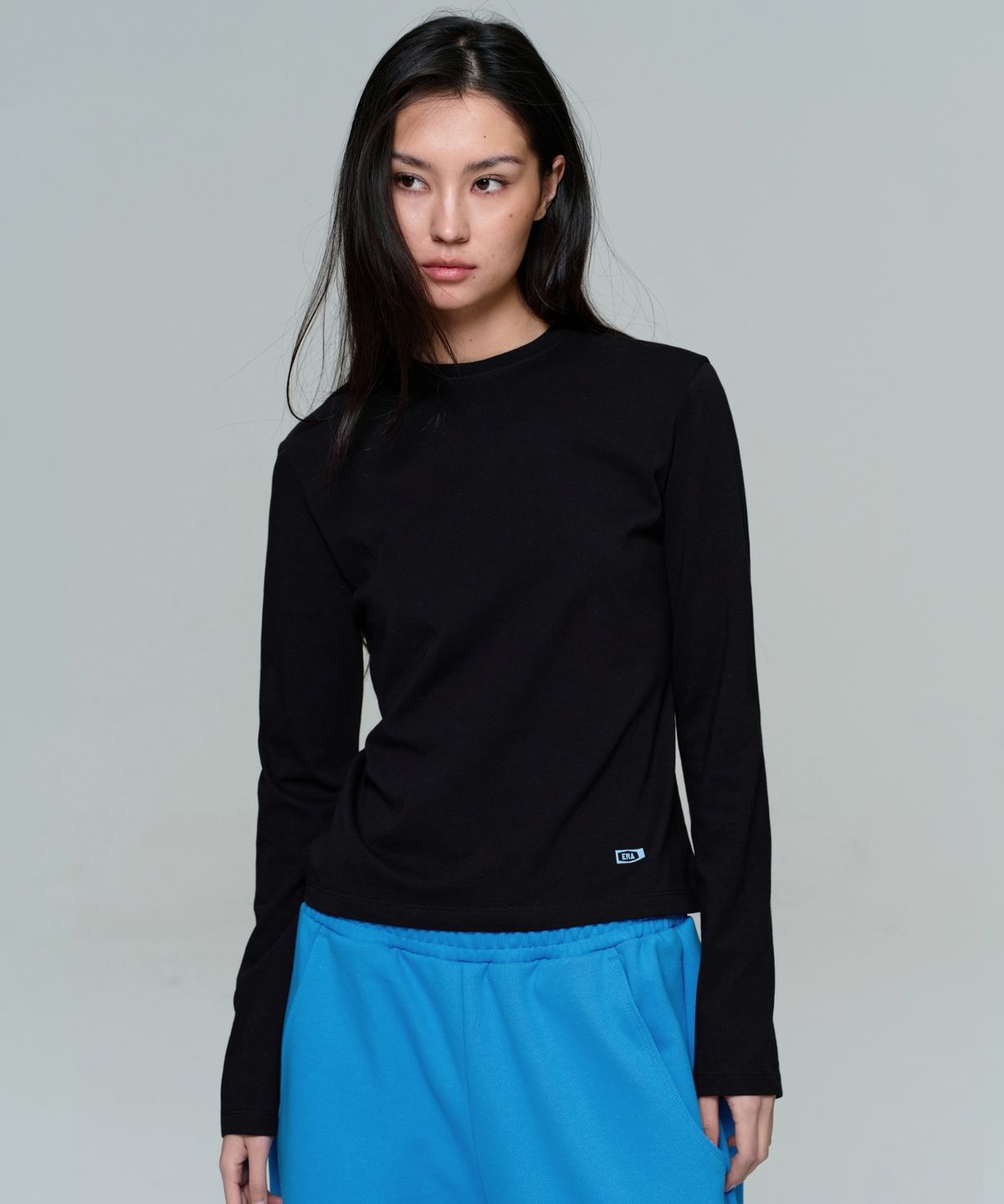 이알에이(ERA) WOMEN ERA ESSENTIAL LS T - BLACK