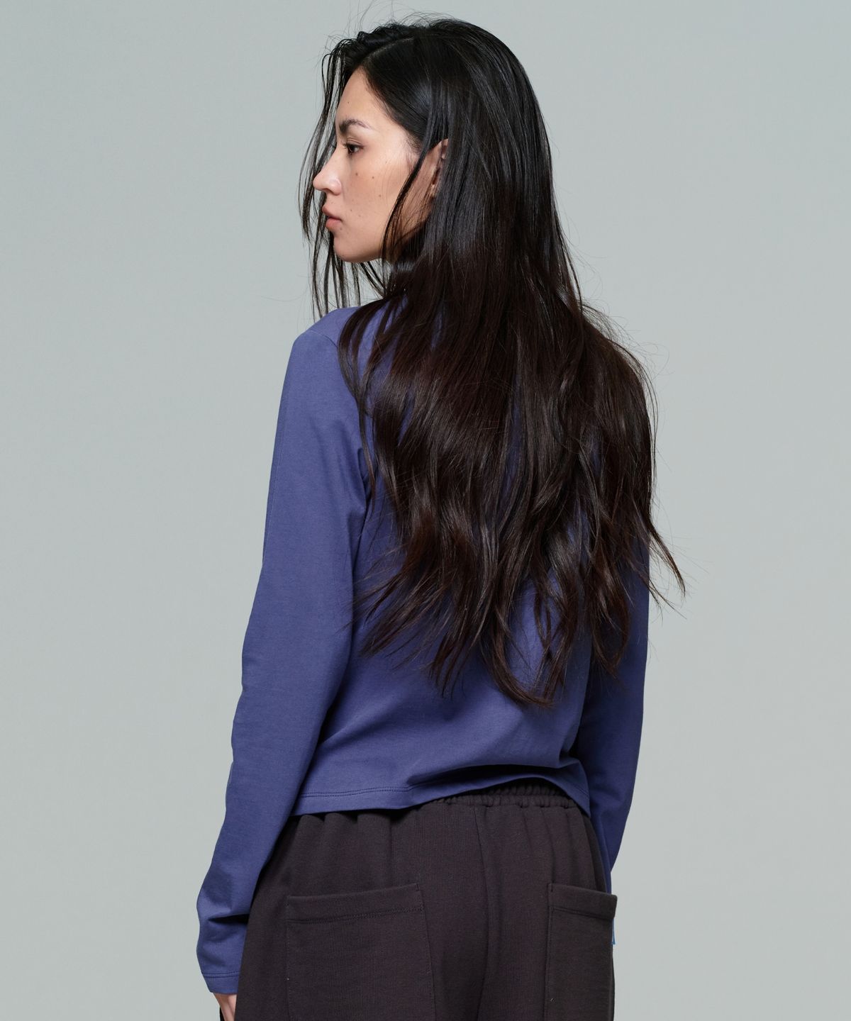 이알에이(ERA) WOMEN ERA ESSENTIAL LS T - WASHED NAVY