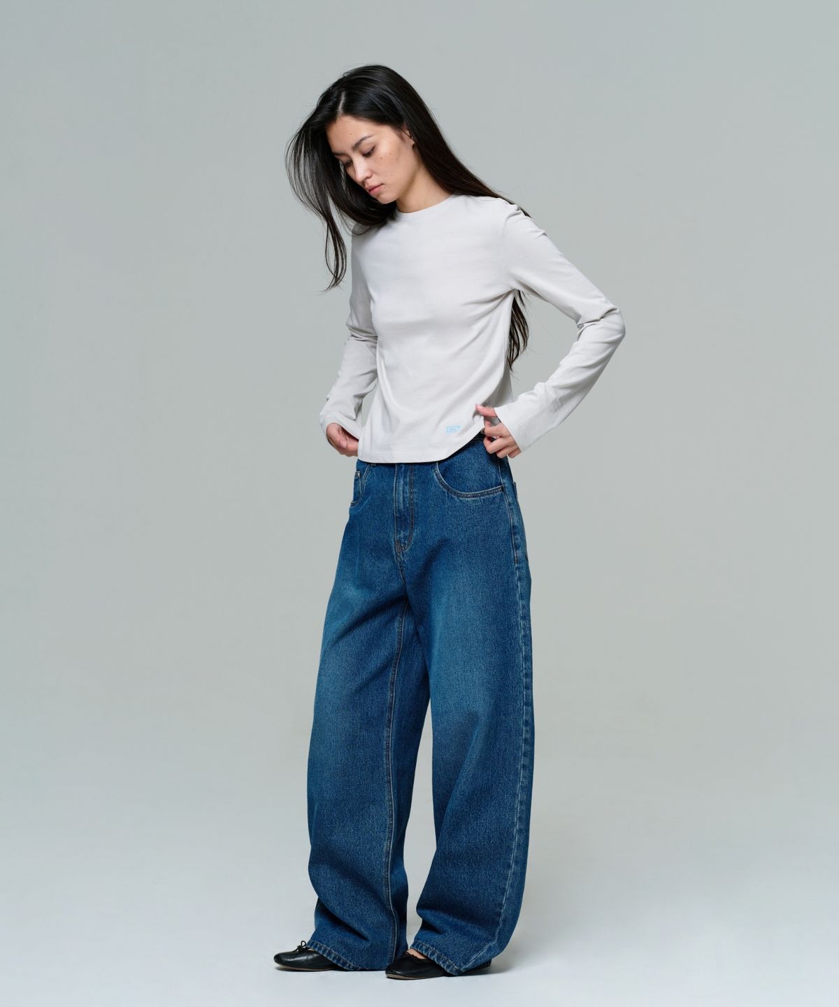 이알에이(ERA) WOMEN ERA ESSENTIAL LS T - LIGHT GRAY