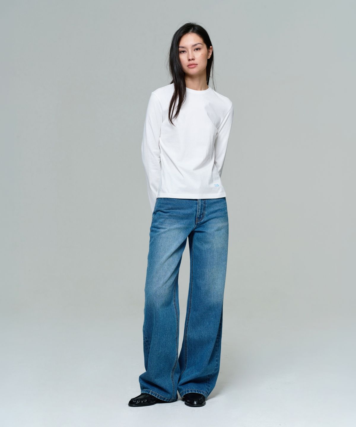 이알에이(ERA) WOMEN ERA ESSENTIAL LS T - WHITE
