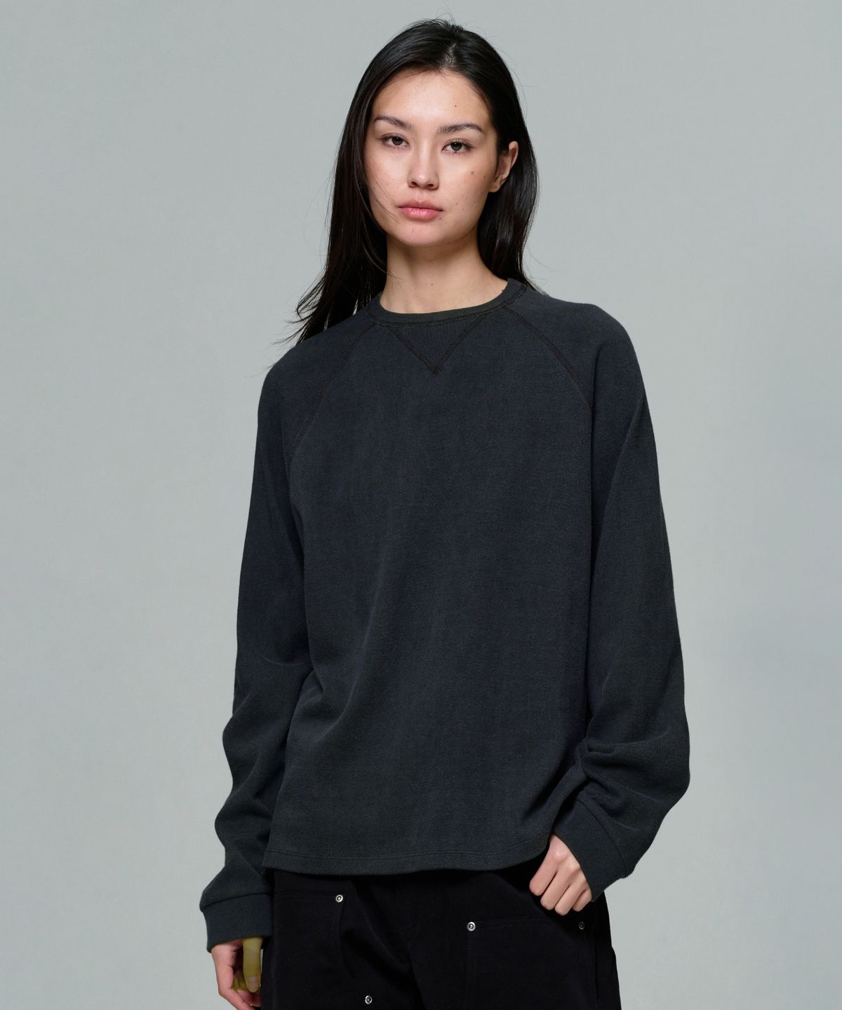 이알에이(ERA) UNISEX GARMENT DYED RAGLAN LS T - VINTAGE BLACK