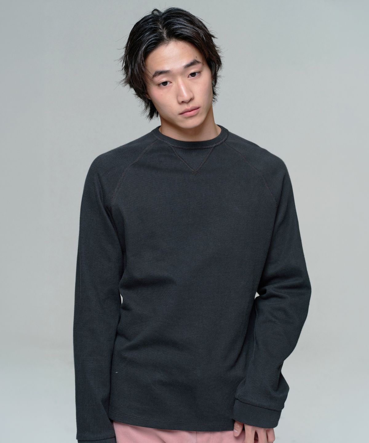 이알에이(ERA) UNISEX GARMENT DYED RAGLAN LS T - VINTAGE BLACK