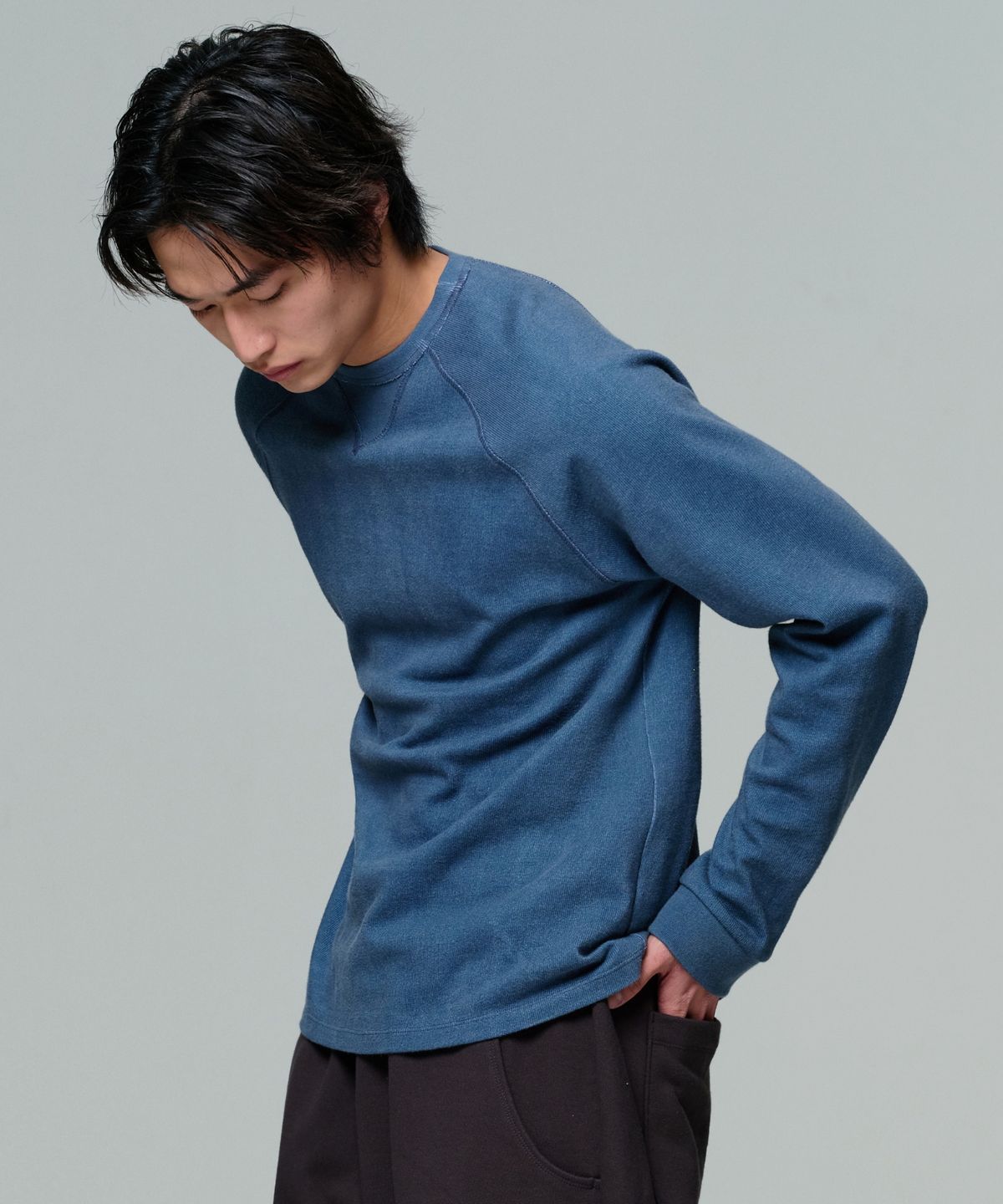 이알에이(ERA) UNISEX GARMENT DYED RAGLAN LS T - FADED BLUE