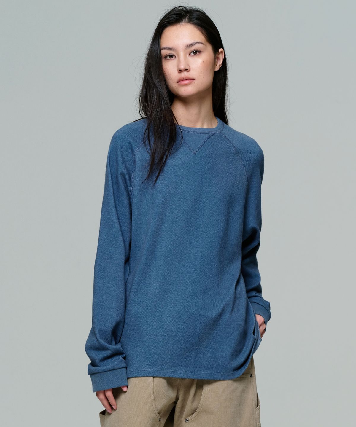 이알에이(ERA) UNISEX GARMENT DYED RAGLAN LS T - FADED BLUE