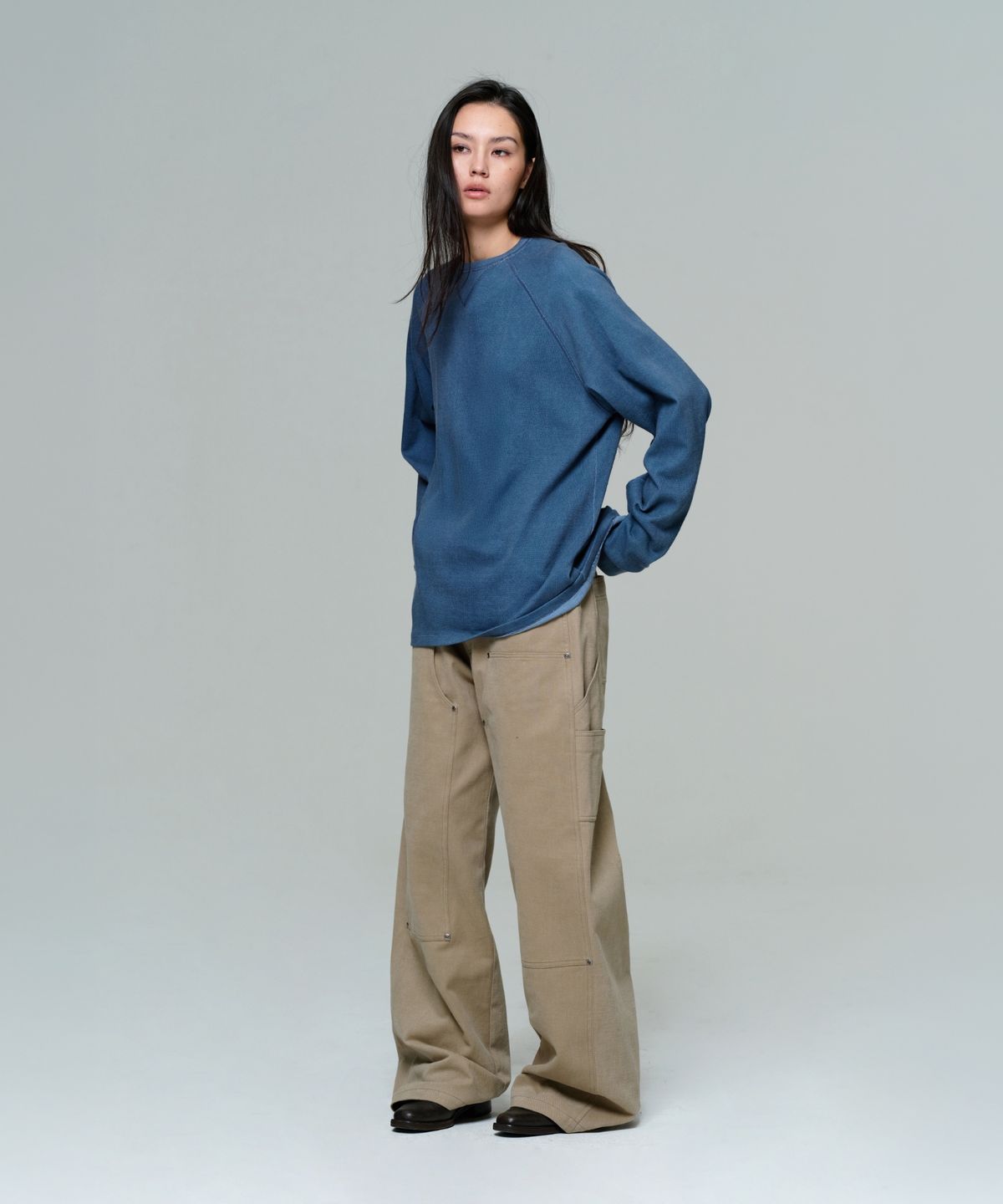 이알에이(ERA) UNISEX GARMENT DYED RAGLAN LS T - FADED BLUE