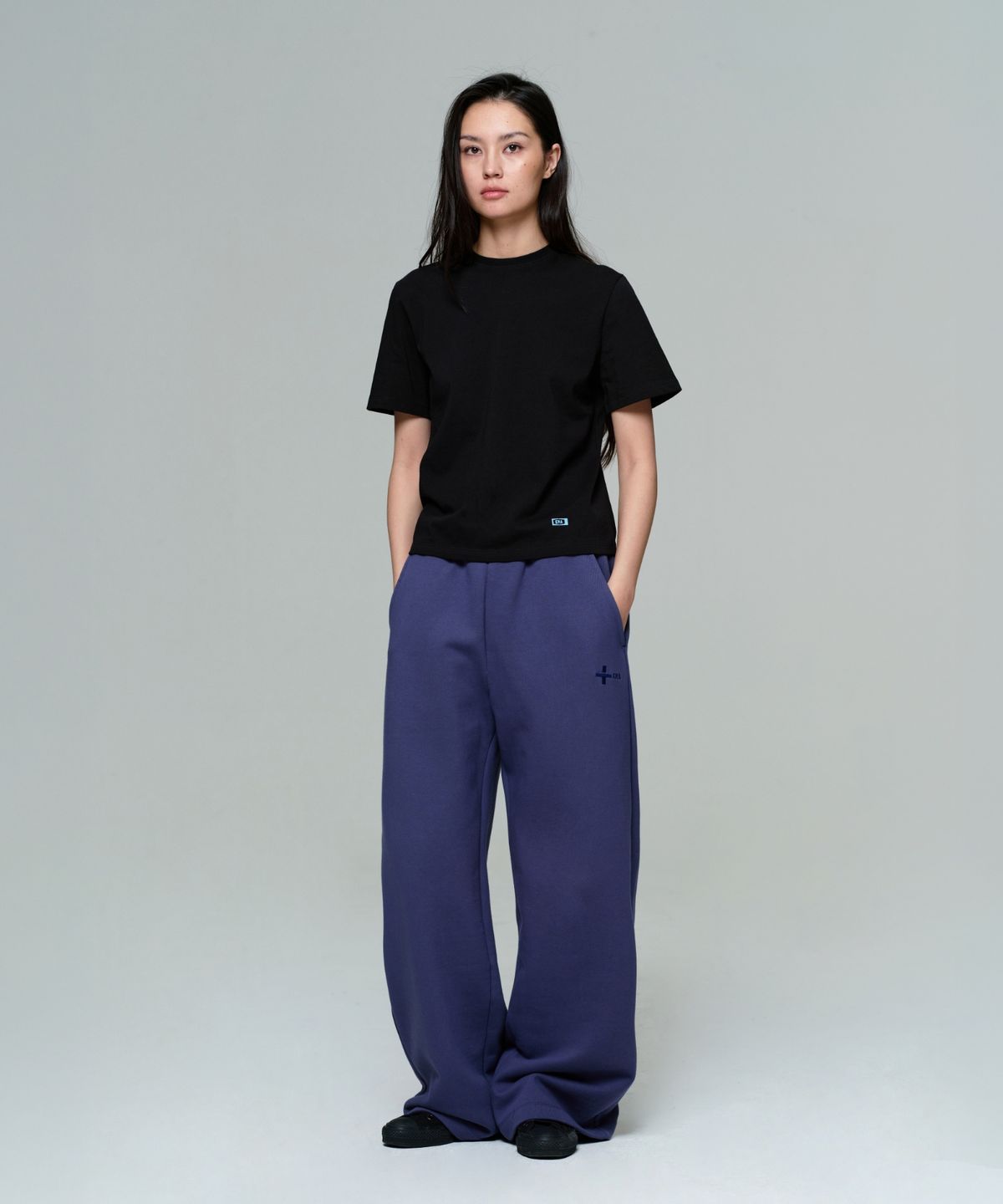 이알에이(ERA) WOMEN ERA ESSENTIAL T - BLACK