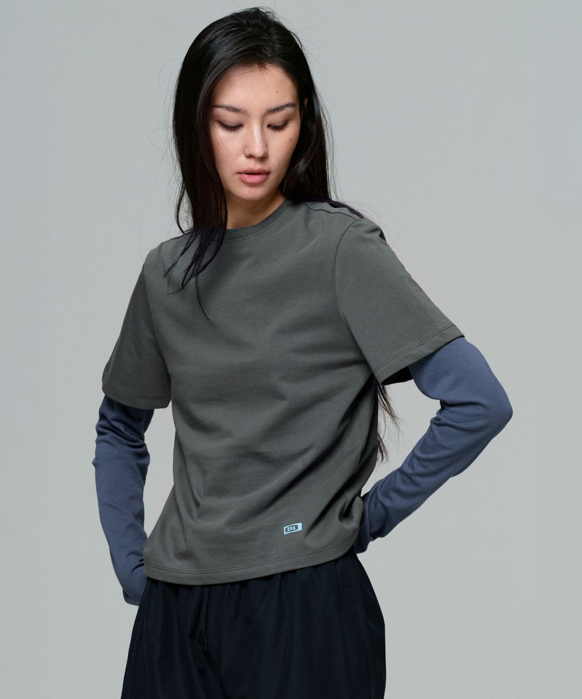 이알에이(ERA) WOMEN ERA ESSENTIAL T - WASHED D.GRAY