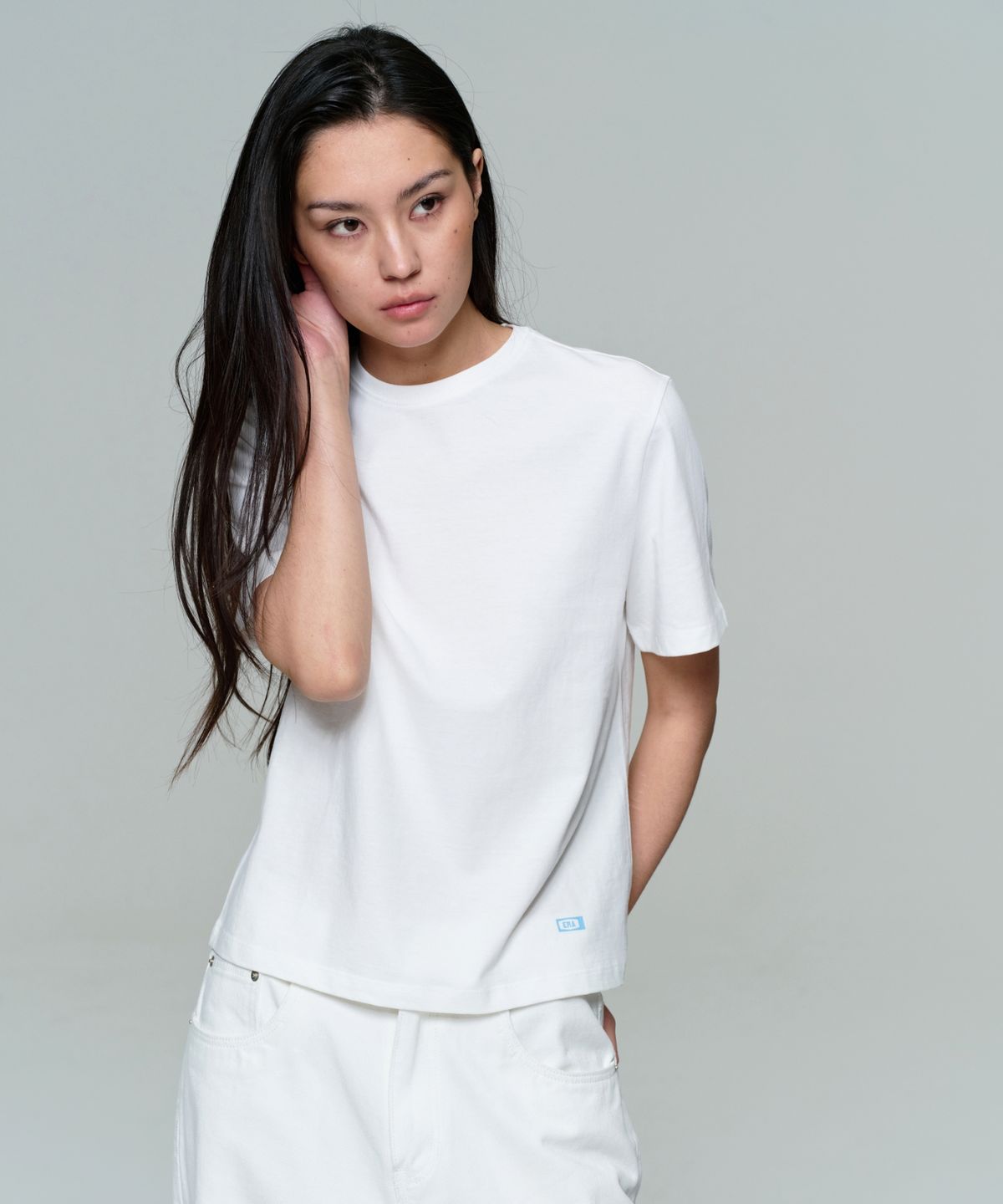 이알에이(ERA) WOMEN ERA ESSENTIAL T - WHITE