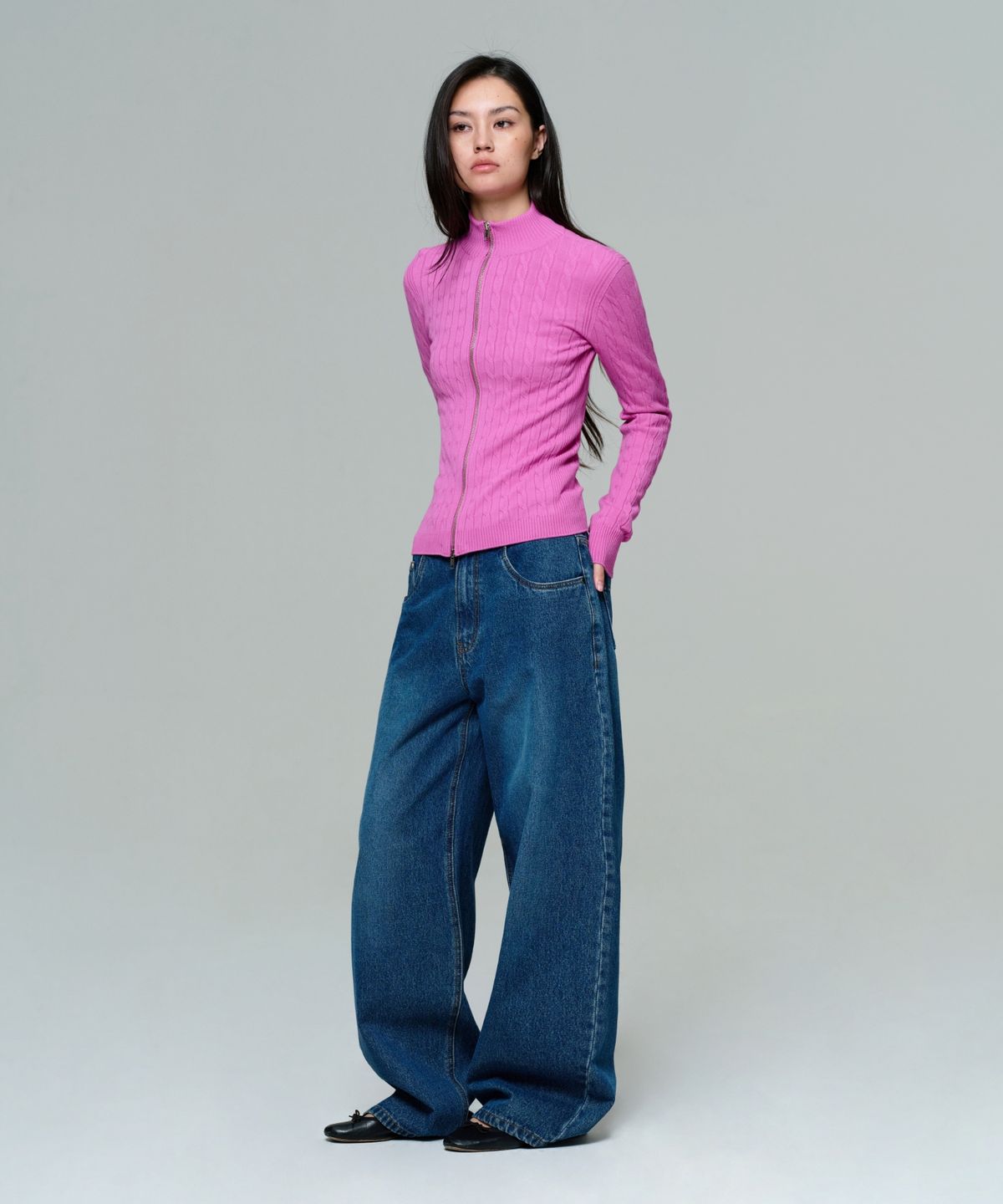 이알에이(ERA) WOMEN FITTED CABLE ZIP KNIT - ROSE PINK