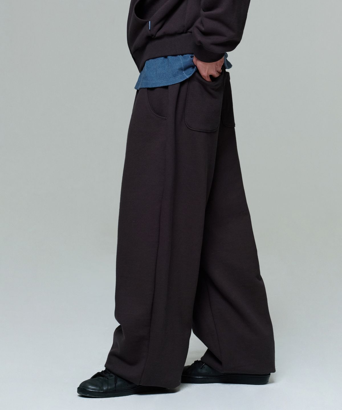 이알에이(ERA) UNISEX ERA WIDE JOGGER SWEATPANTS - FADED BLACK