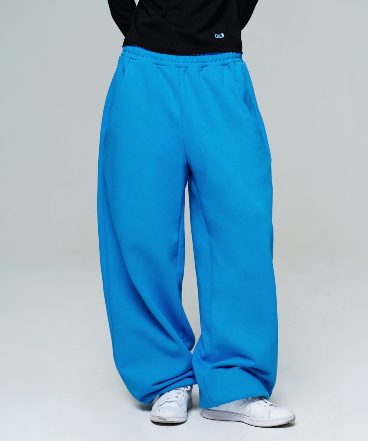 이알에이(ERA) UNISEX ERA WIDE JOGGER SWEATPANTS - CAPRI BLUE