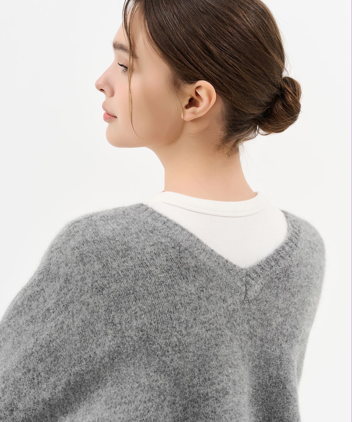 라넌큘러스(RANUNCULUS) 수리 알파카 니트 가디건_GREY