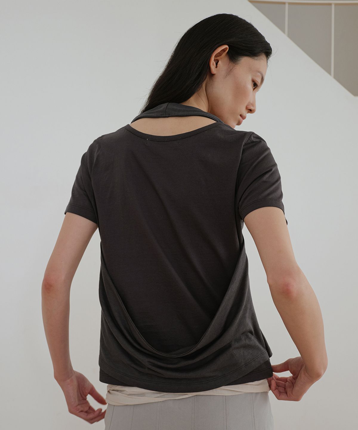 로우타이드(LOW TIDE) TWIST LAYERED T-SHIRT [CHARCOAL]