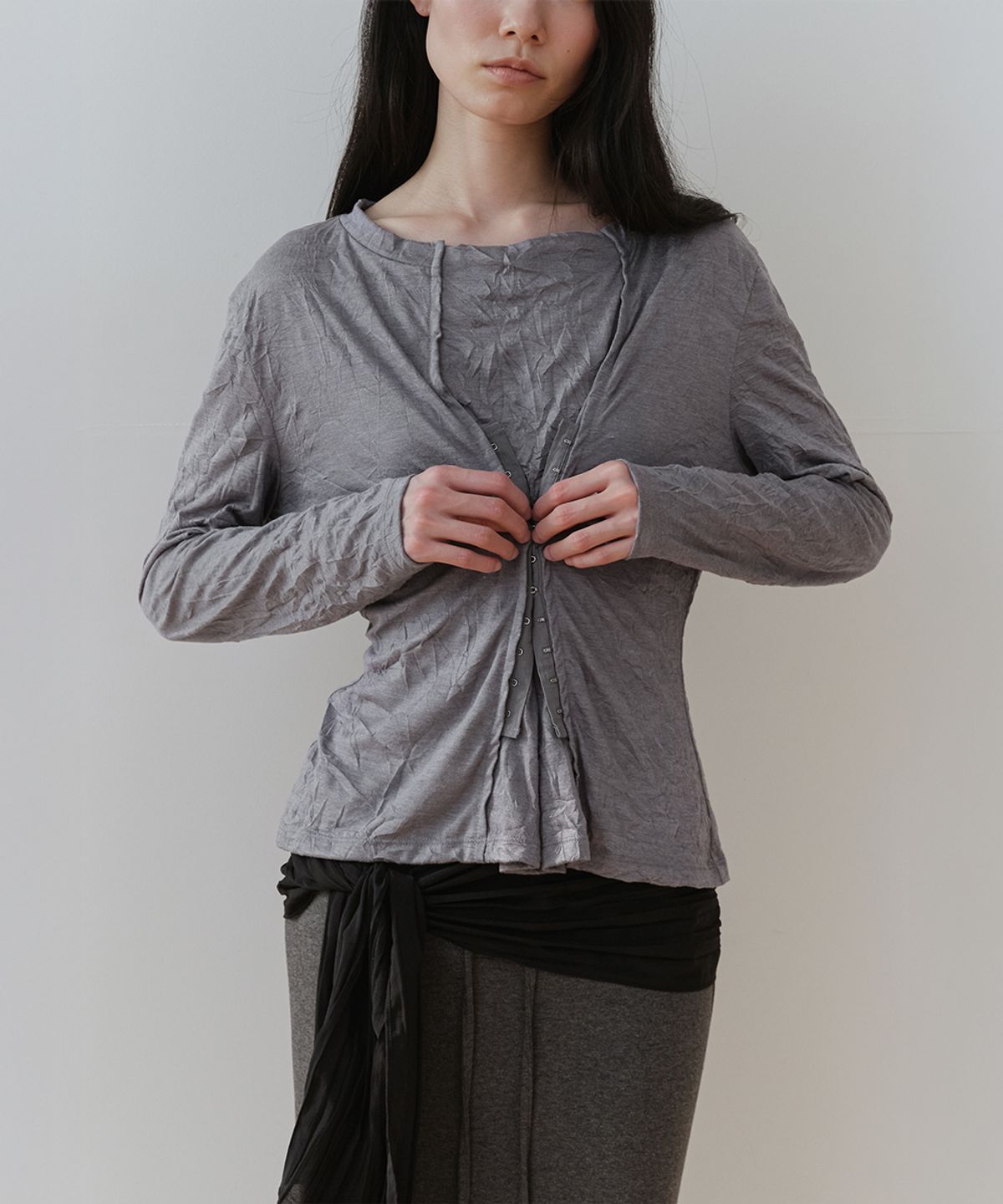로우타이드(LOW TIDE) CREASE SNAP TOP [GREY]
