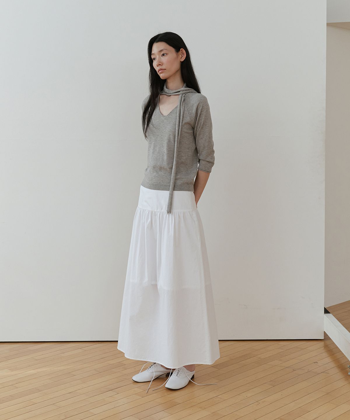 로우타이드(LOW TIDE) V-NECK SCARF KNIT [GREY]